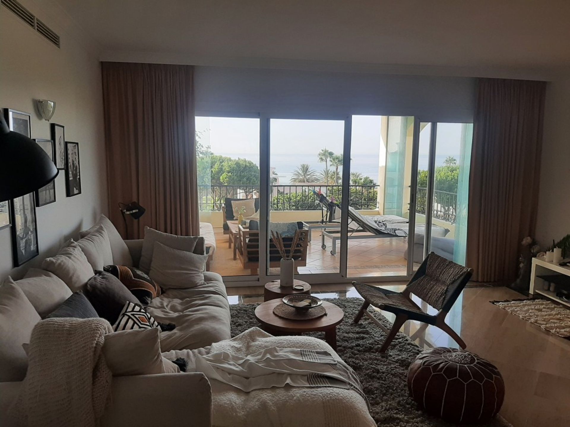 Condominium in Marbella, Andalusia 12540368