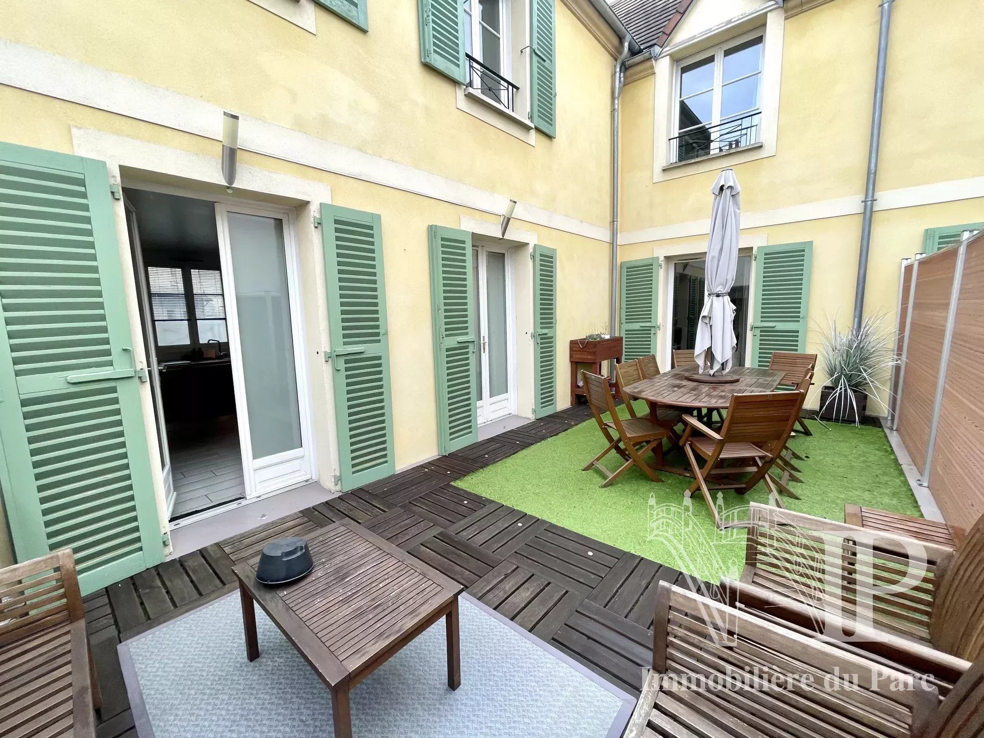 casa en Chatou, Ile-de-France 12541243