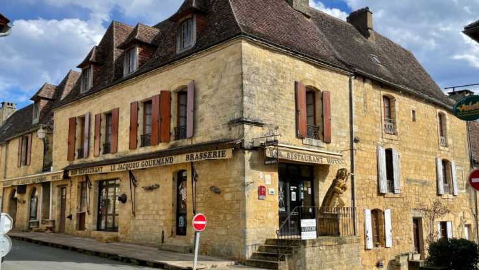 House in Sarlat-la-Caneda, Nouvelle-Aquitaine 12541536