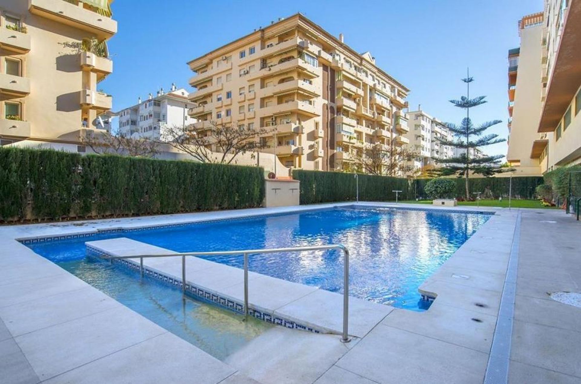 Condominio en Fuengirola, Andalucía 12542444