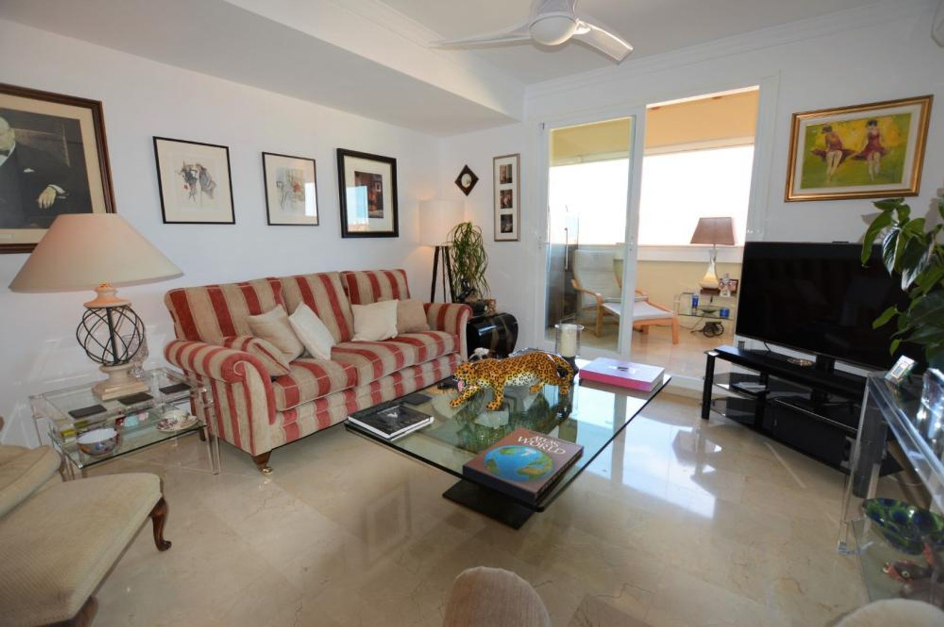 Condominio en Fuengirola, Andalucía 12542444