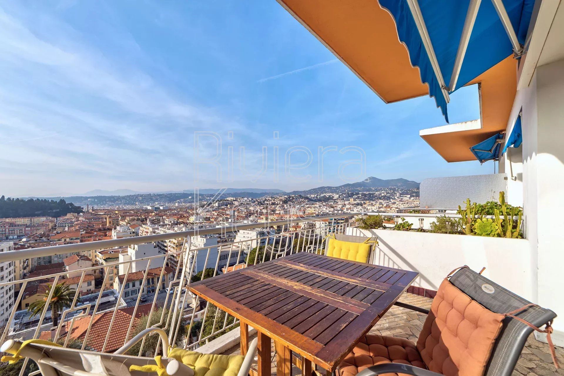 Condominium in Nice, Alpes-Maritimes 12542704