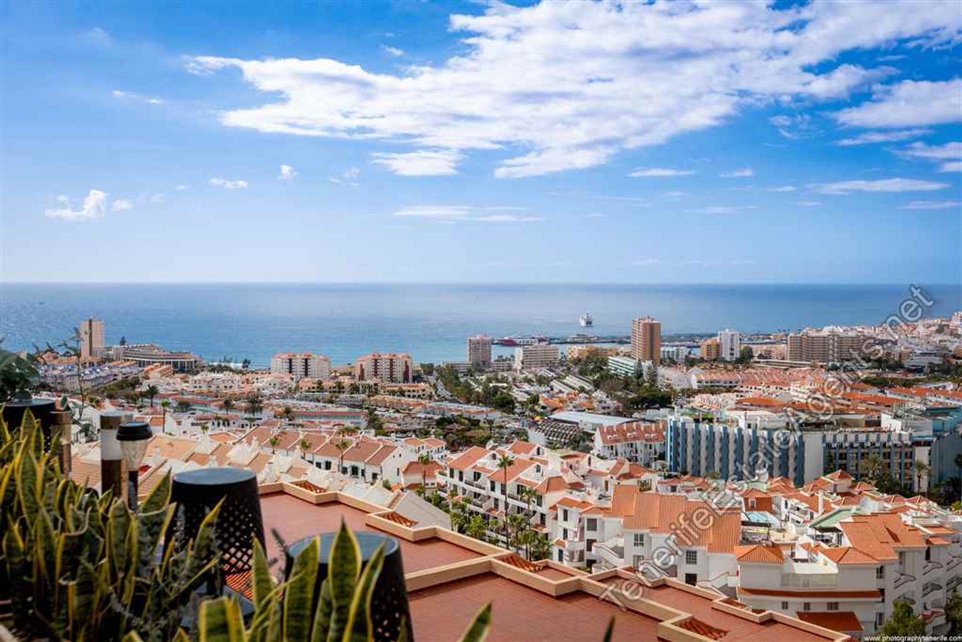 Condominium in Los Cristianos, Canarische eilanden 12542780