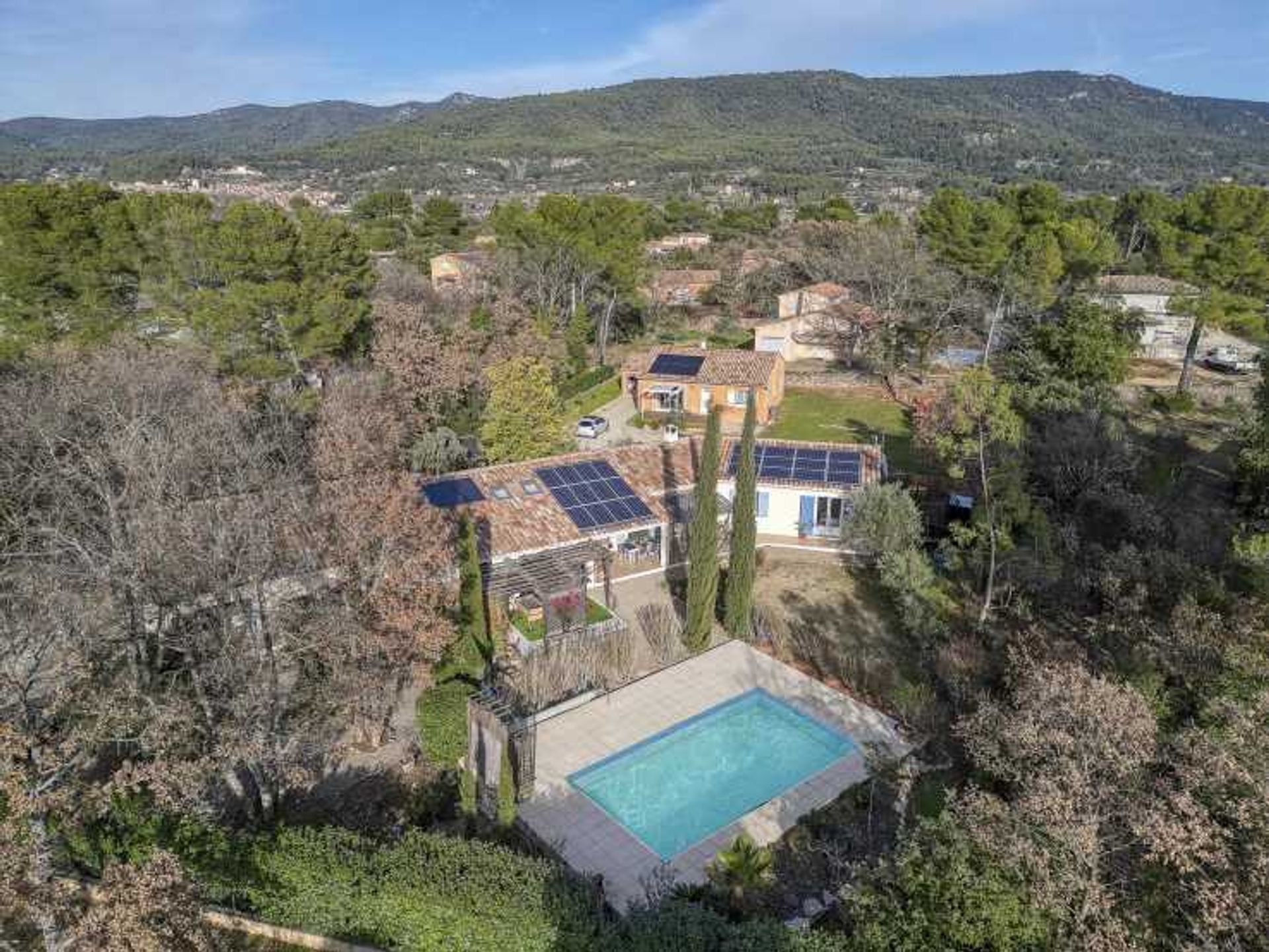 Hus i Aups, Provence-Alpes-Cote d'Azur 12543751