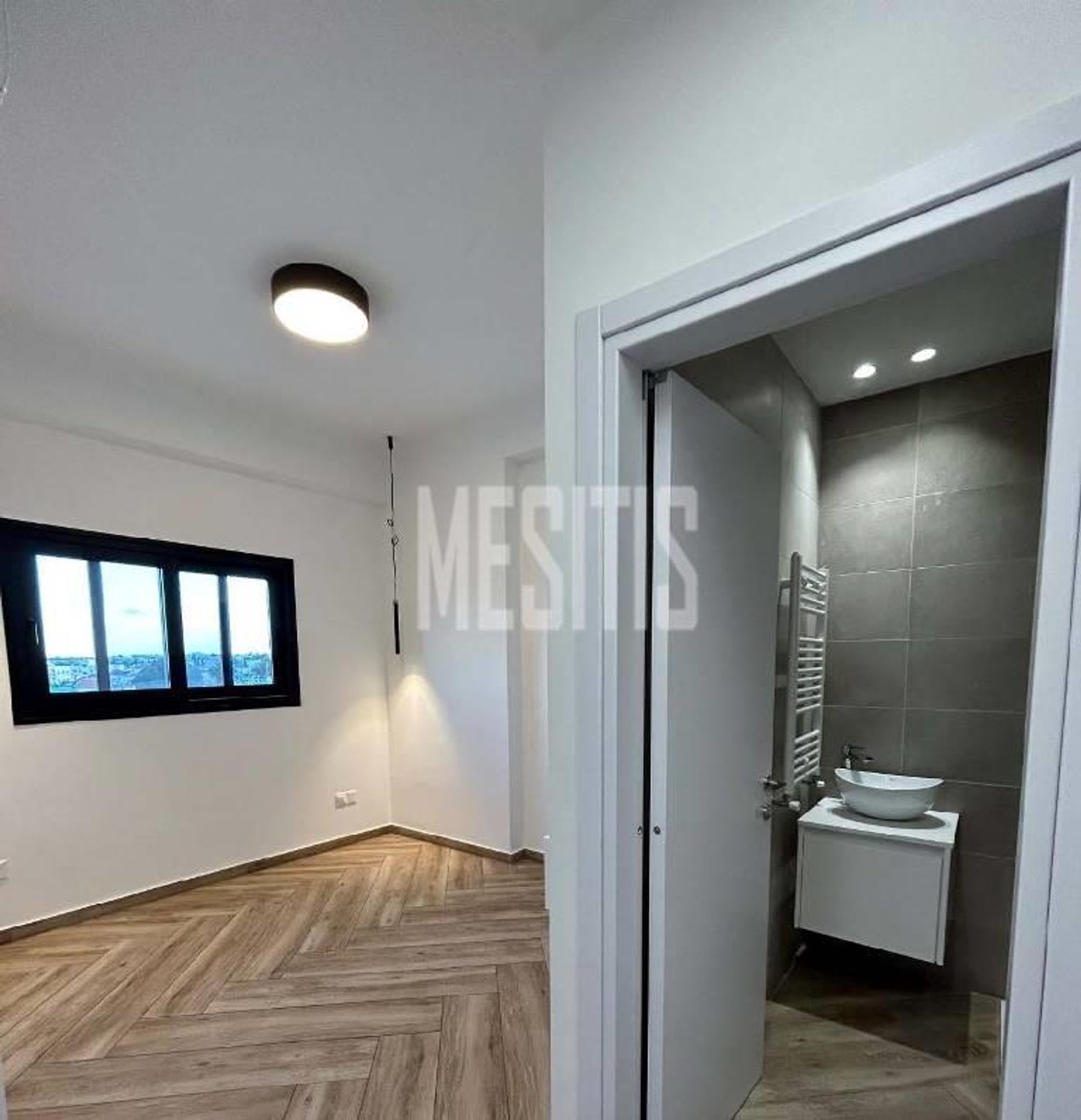 Condominio en Latsia, Nicosia 12544028