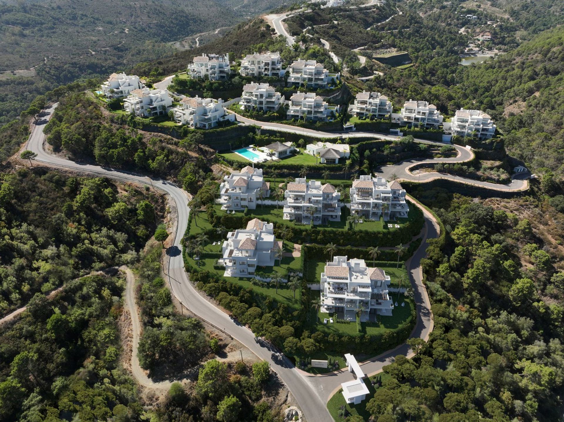 Condominium in Benahavis, Andalusia 12544270