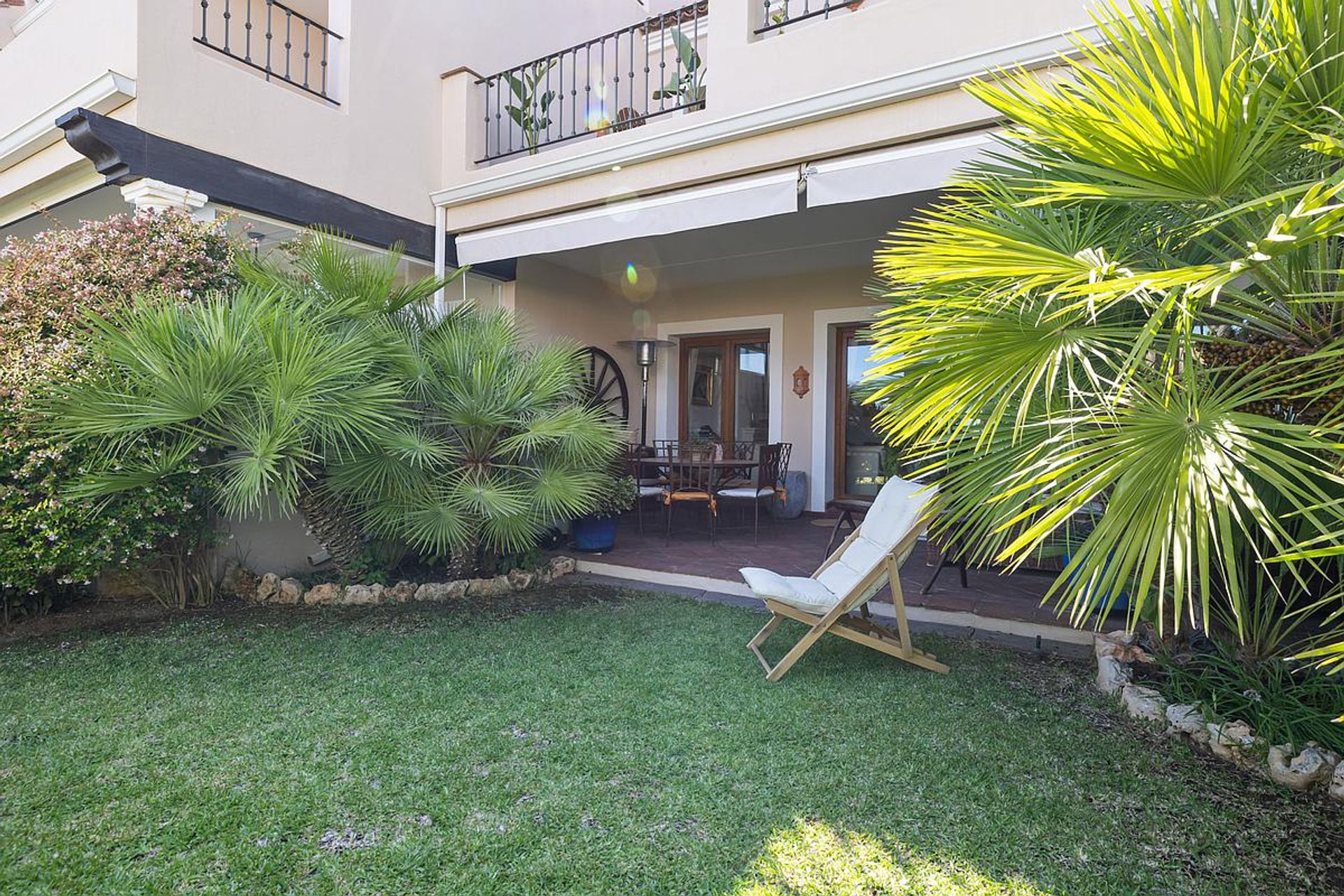 Condominium dans Estepona, Andalucía 12544305