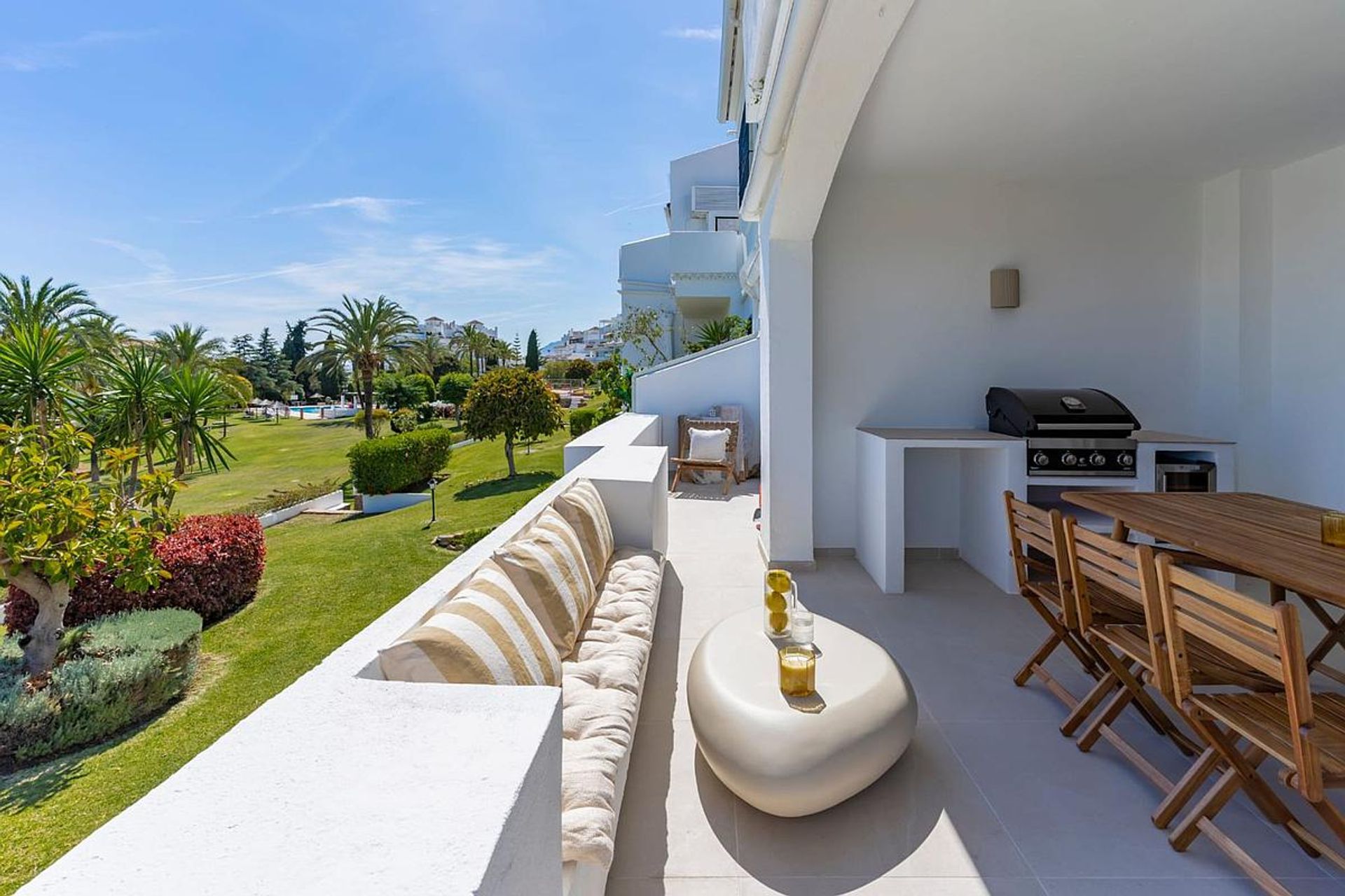 Condominium in Marbella, Andalusia 12544306