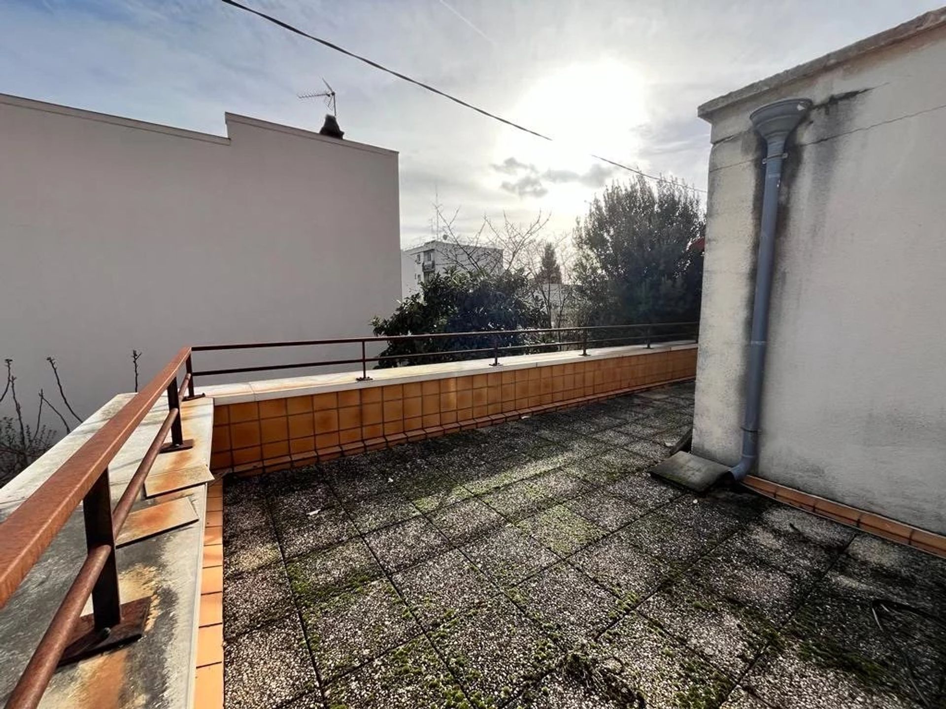 House in Ivry-sur-Seine, Ile-de-France 12544574