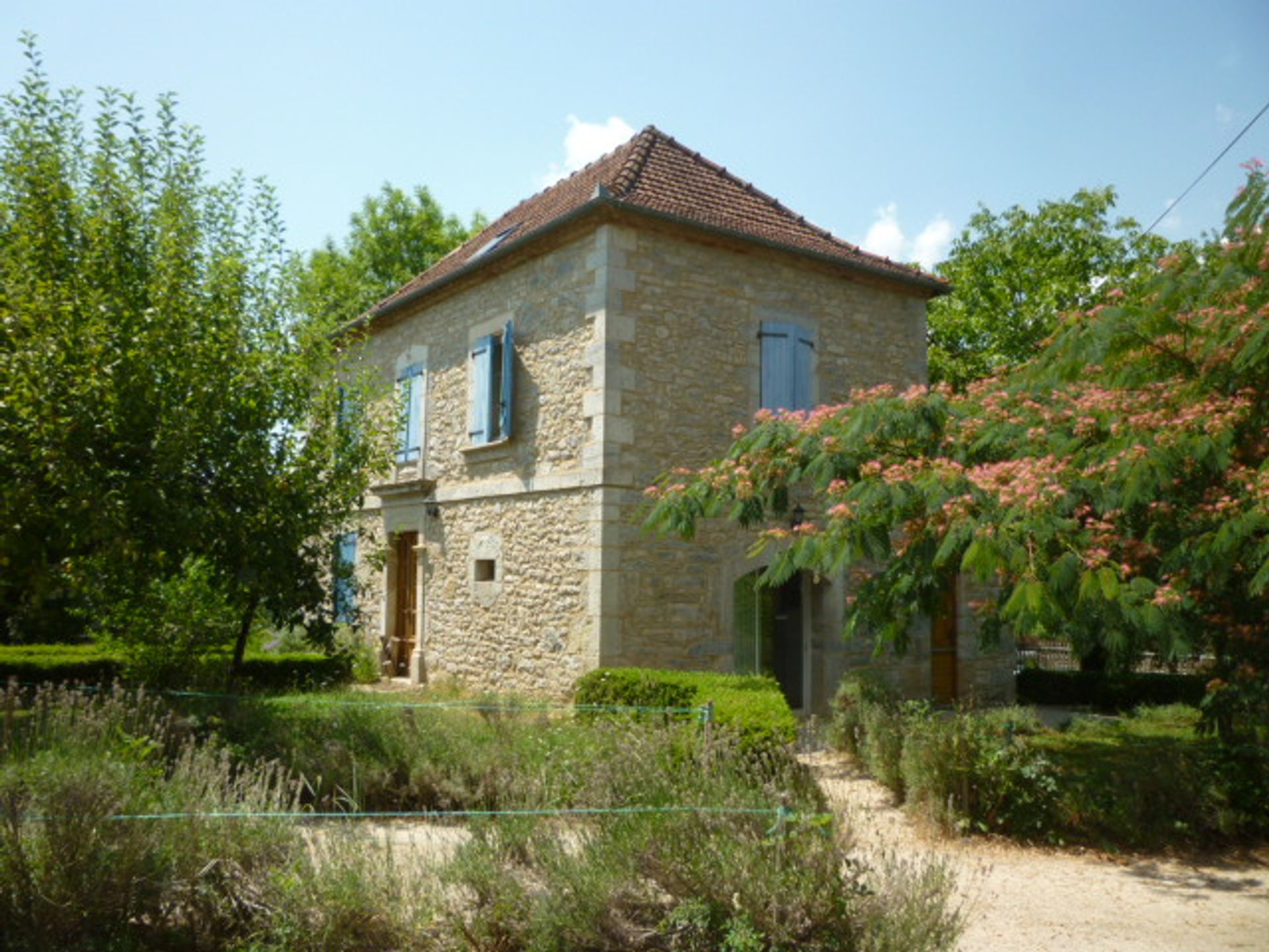 Autre dans Ambeyrac, Occitanie 12544665