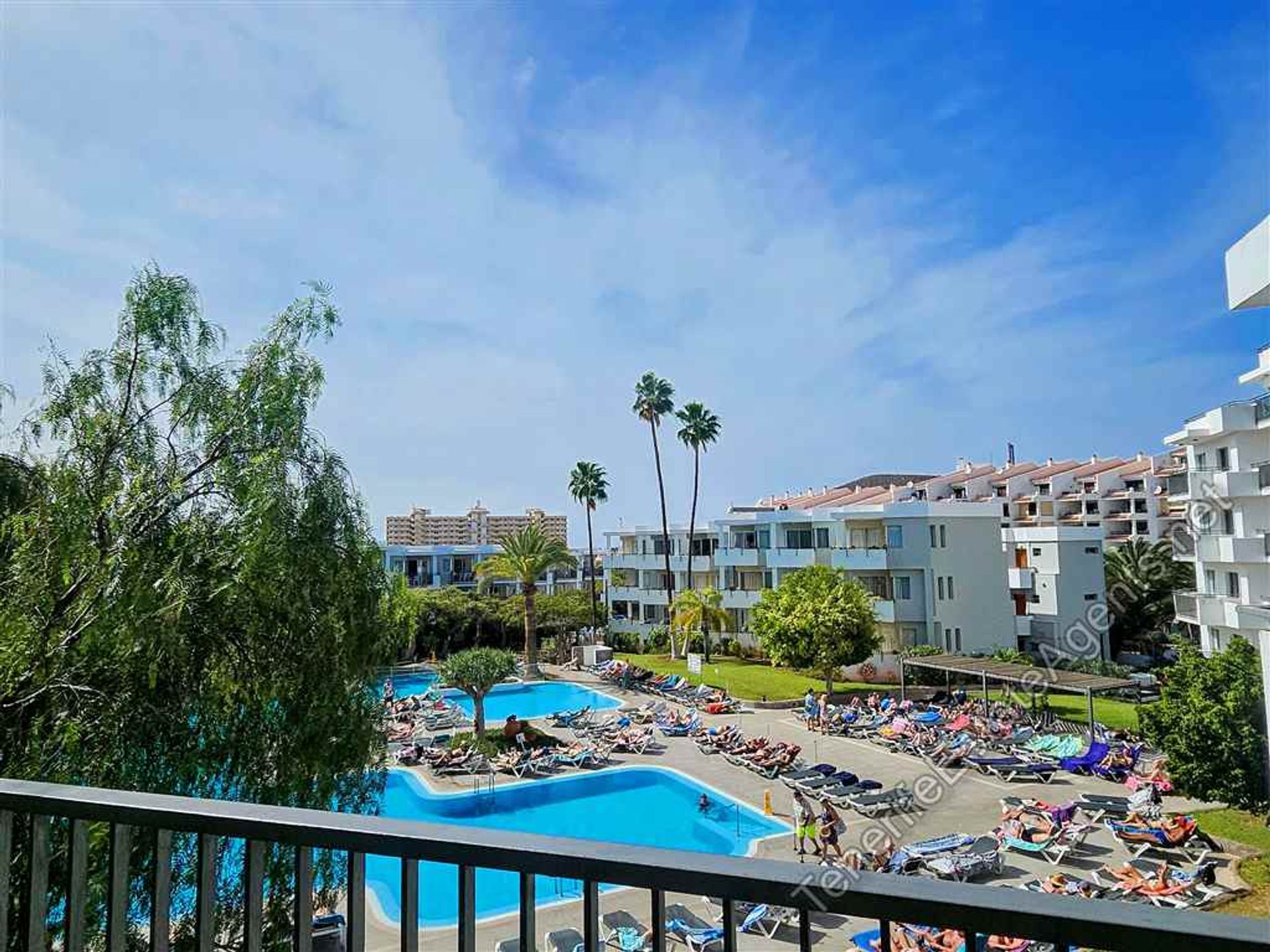 Condominium in Los Cristianos, Canarische eilanden 12544694