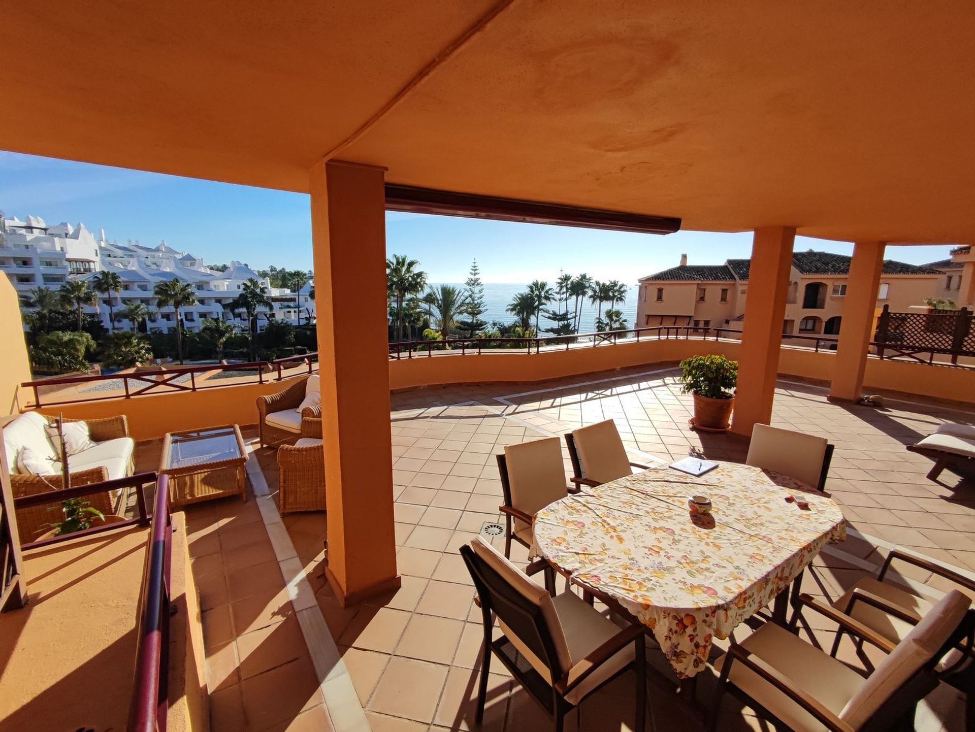 Condominium in Estepona, Andalusië 12544877