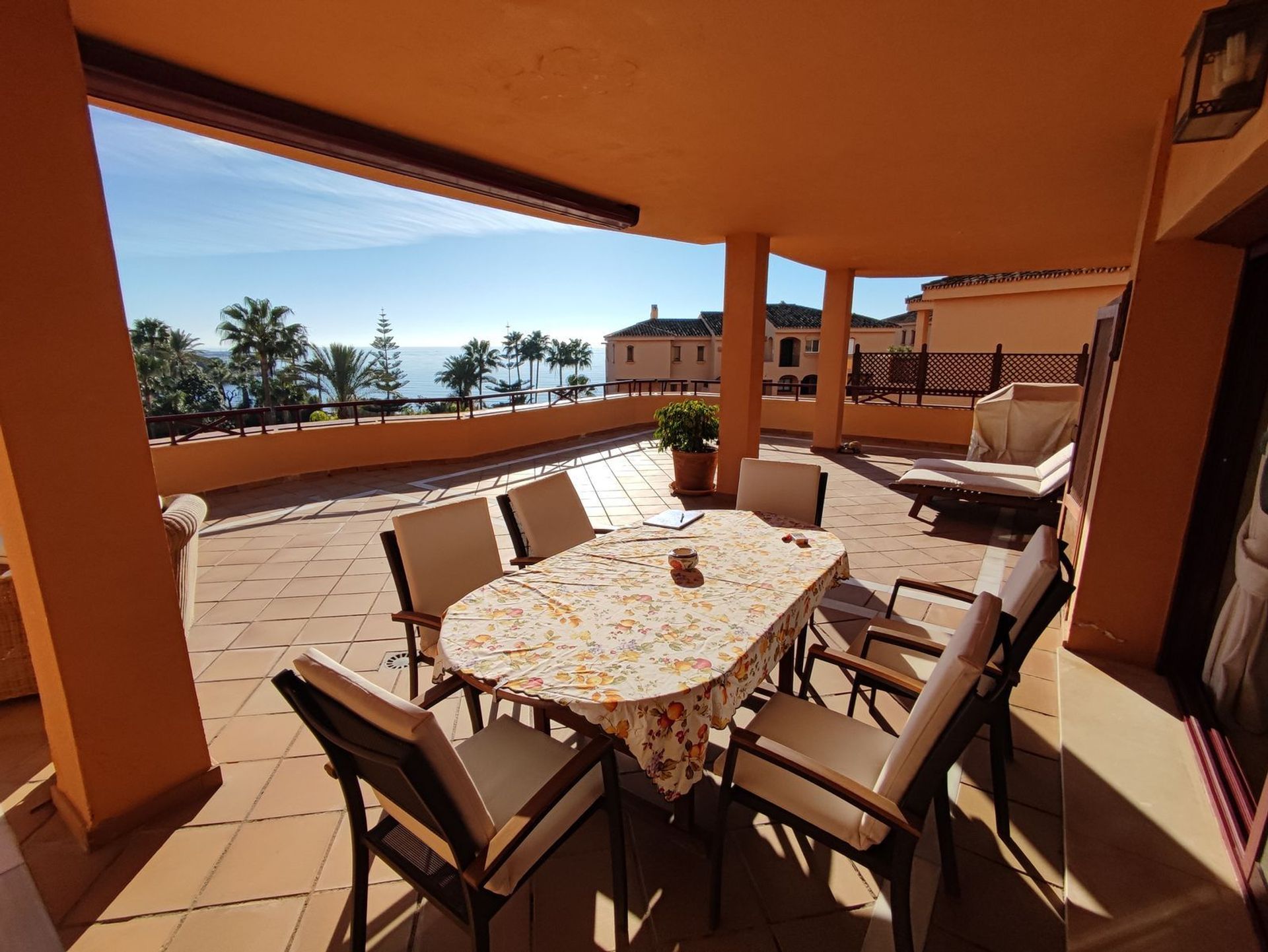 Condominium in Estepona, Andalusië 12544877