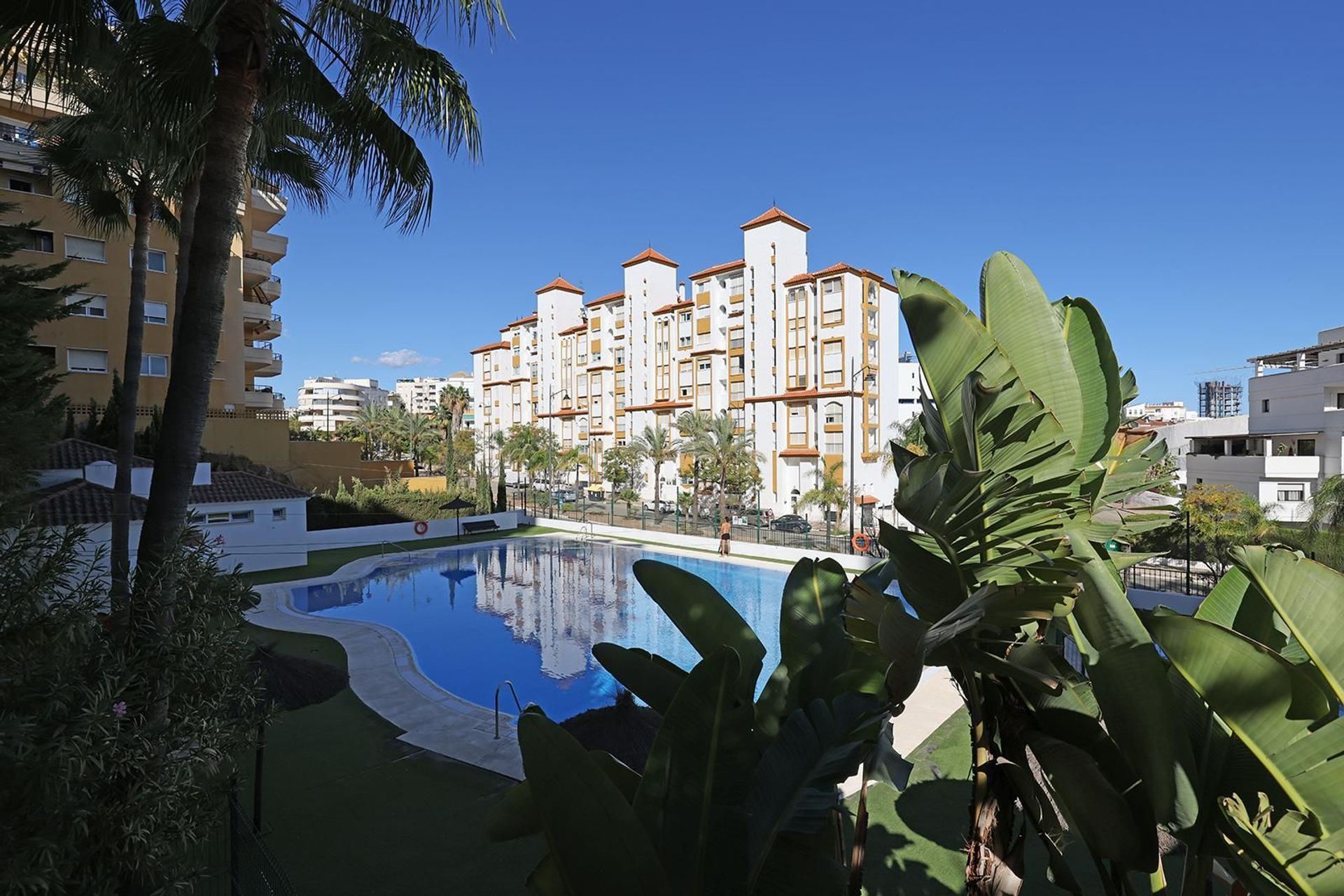 公寓 在 Estepona, Andalucía 12544922