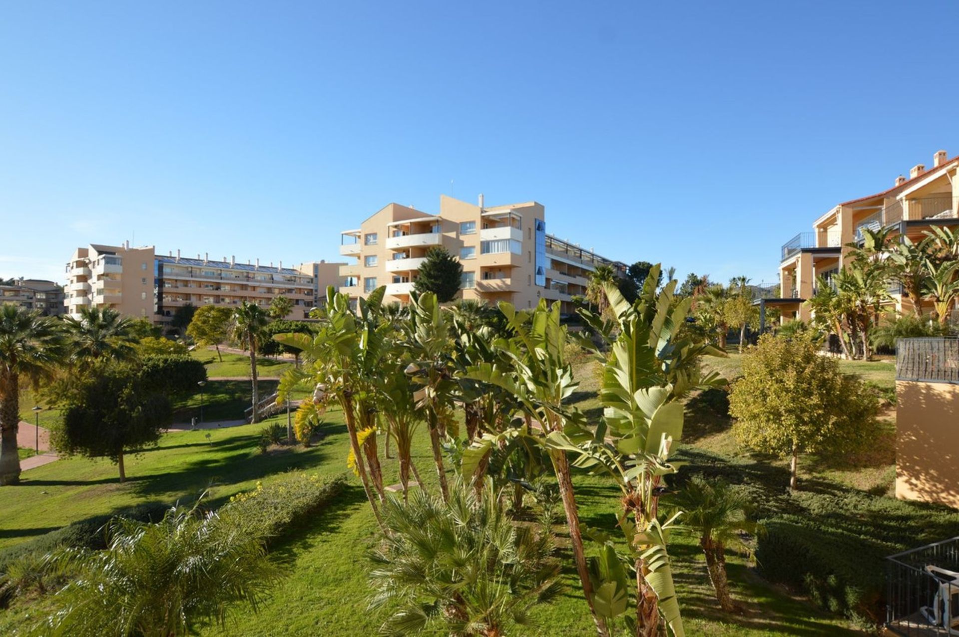 Osakehuoneisto sisään Alhaurín de la Torre, Andalusia 12545214