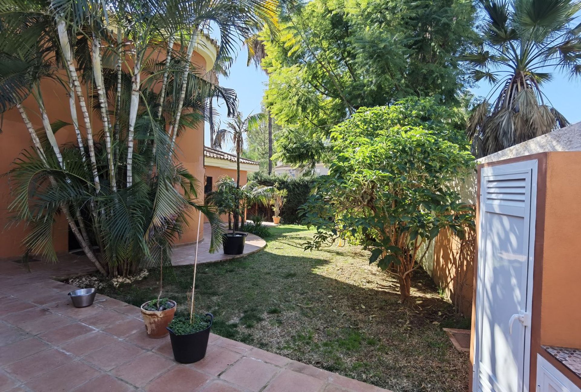 rumah dalam Marbella, Andalucía 12545238