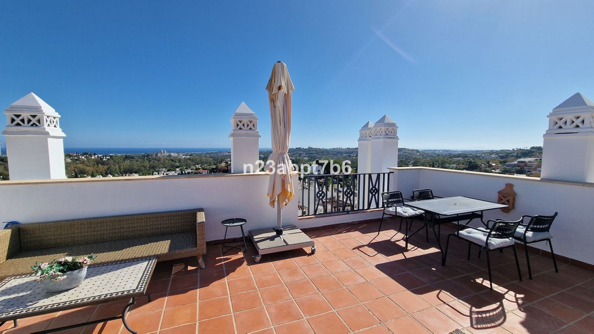 Condominium in Marbella, Andalucía 12545354