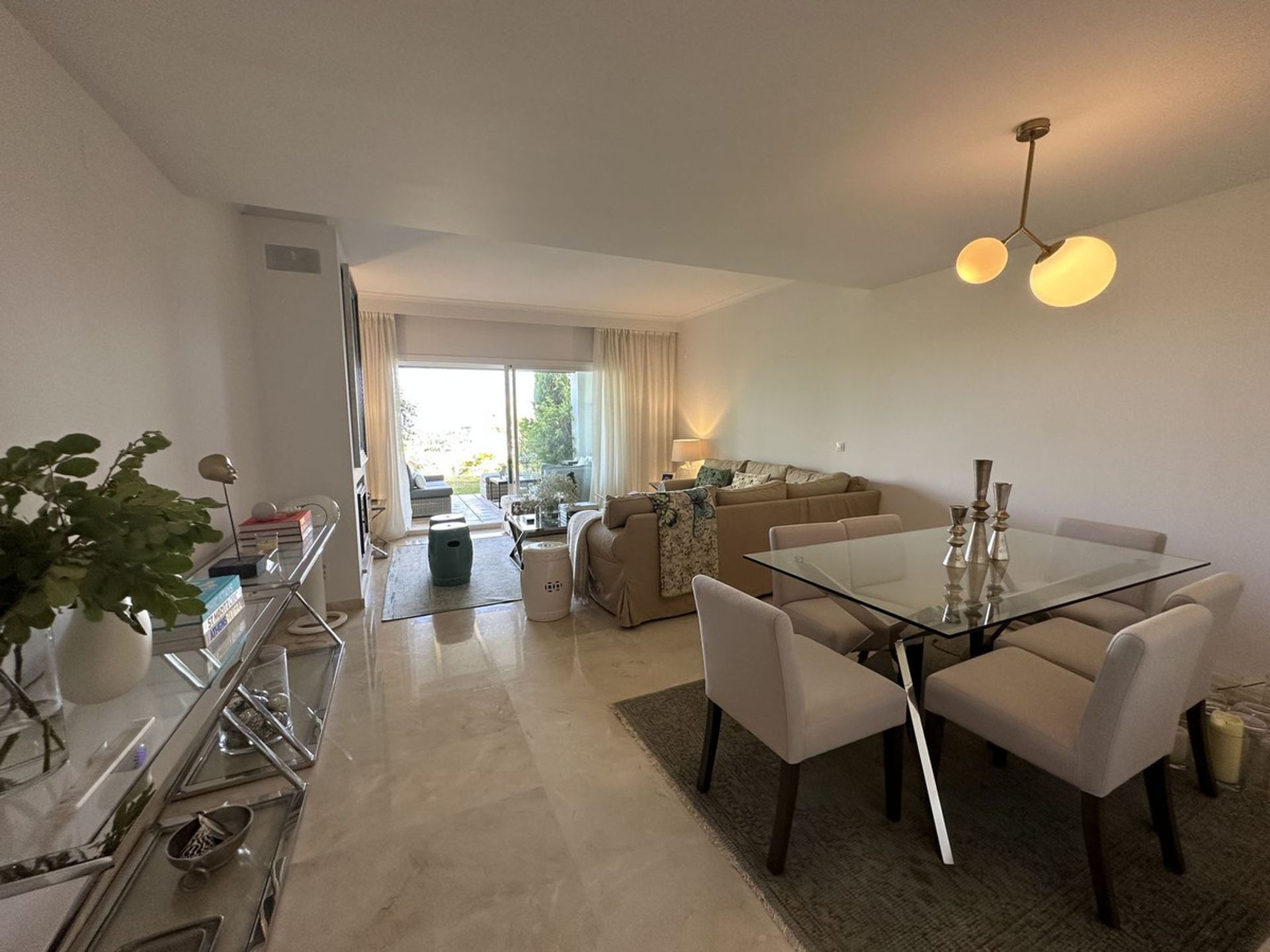 Condominium in Marbella, Andalusia 12545386