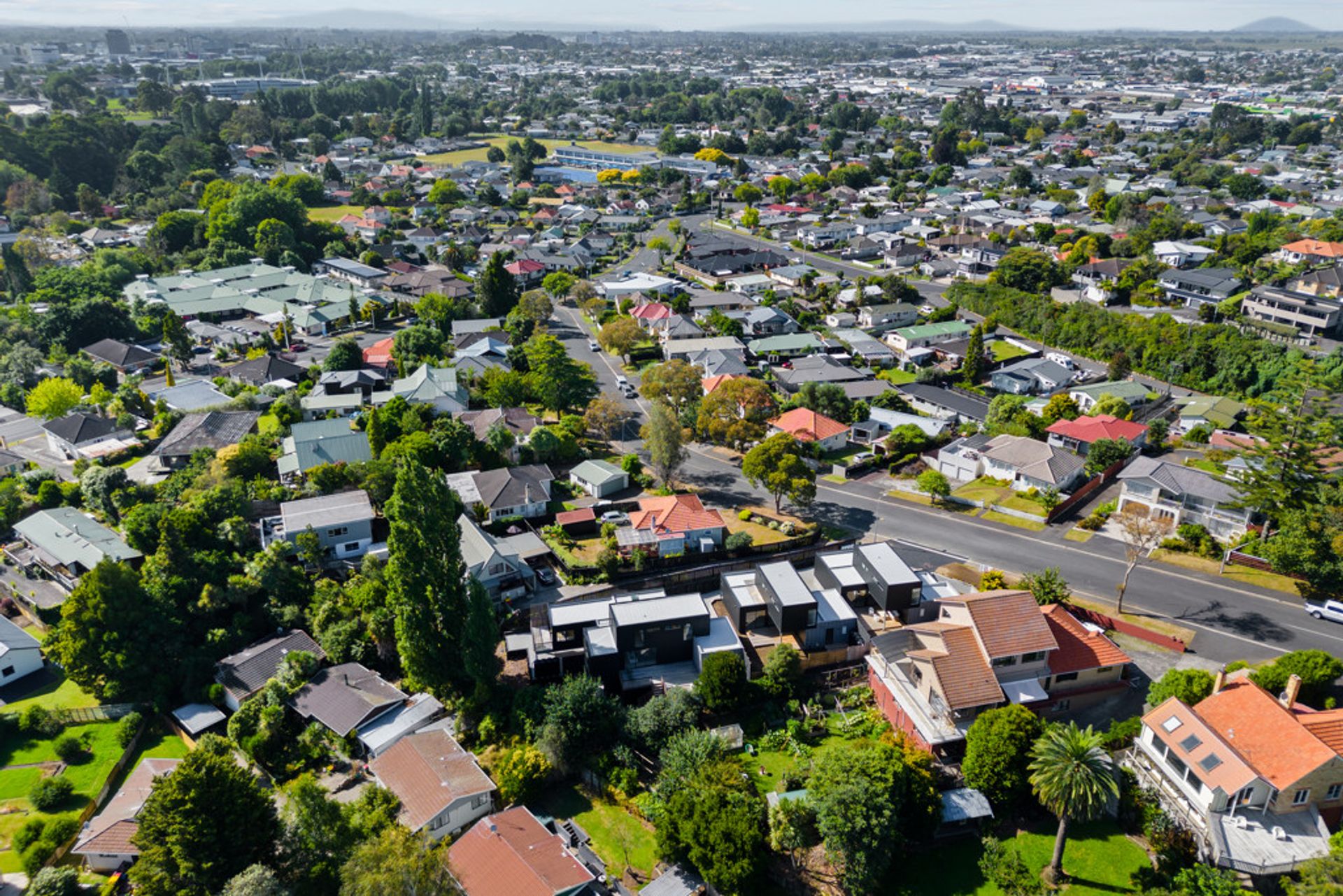 सम्मिलित में Hamilton, Waikato 12545574