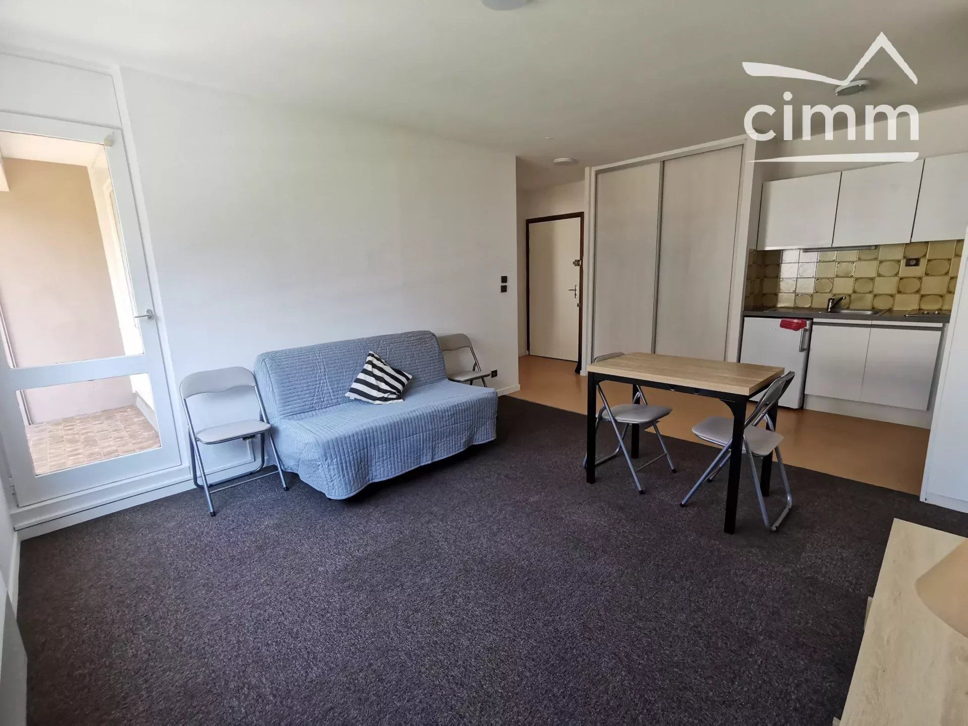 Condominium in Grenoble, Auvergne-Rhône-Alpes 12546482