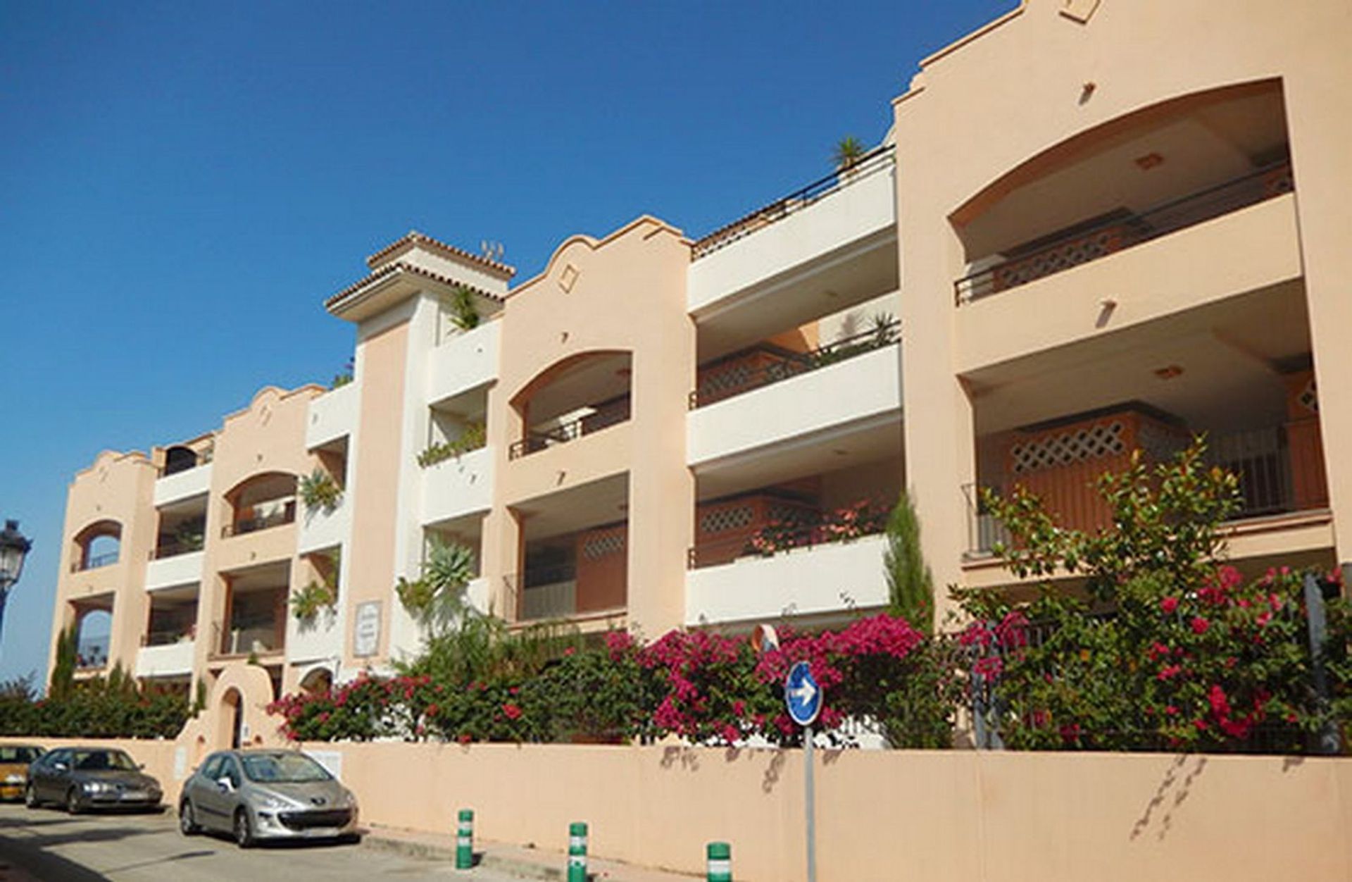 Condominium in Manilva, Andalucía 12546605