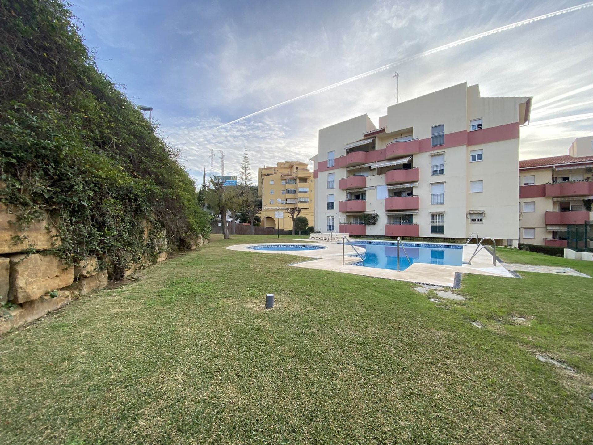 Condominium in Benahavis, Andalusia 12546621