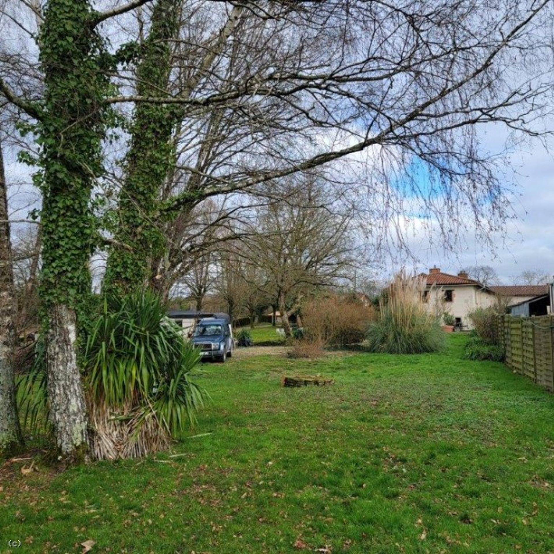 Casa nel Champagne-Mouton, Nouvelle-Aquitaine 12547158