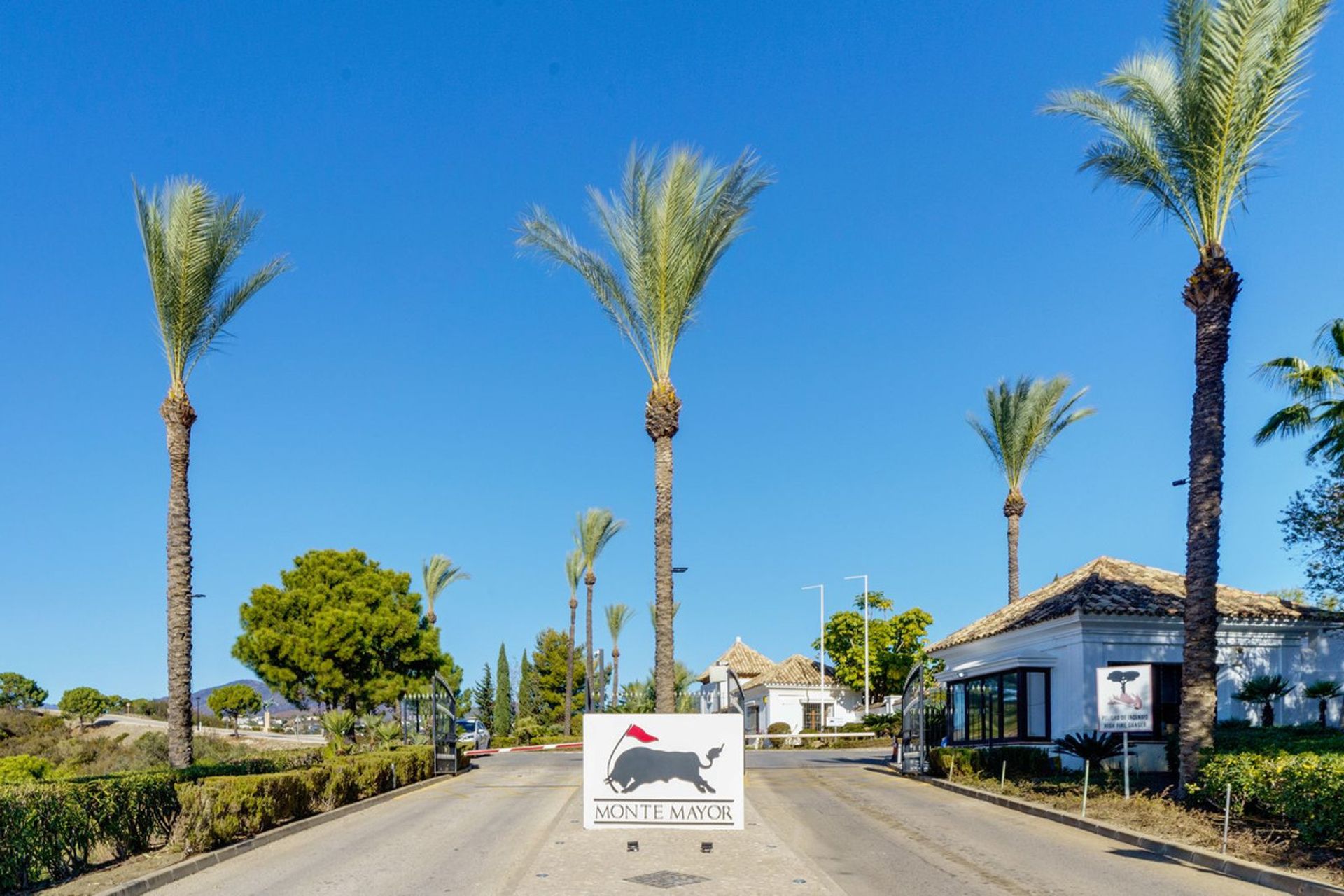 Land in Benahavis, Andalusië 12547411