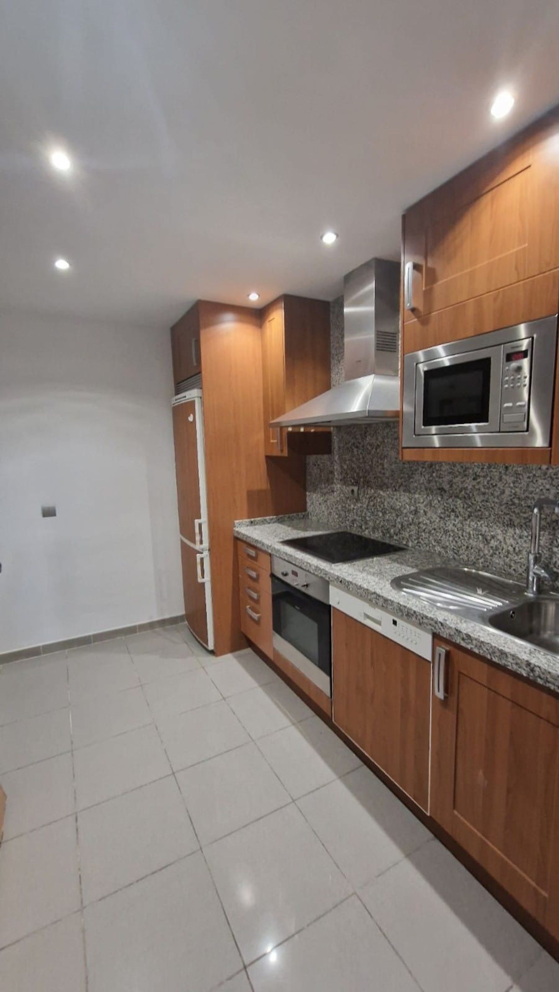 Condominium in Marbella, Andalucía 12547440