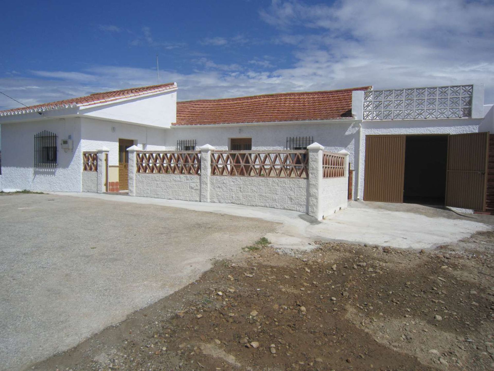 rumah dalam Alhaurín de la Torre, Andalusia 12547473