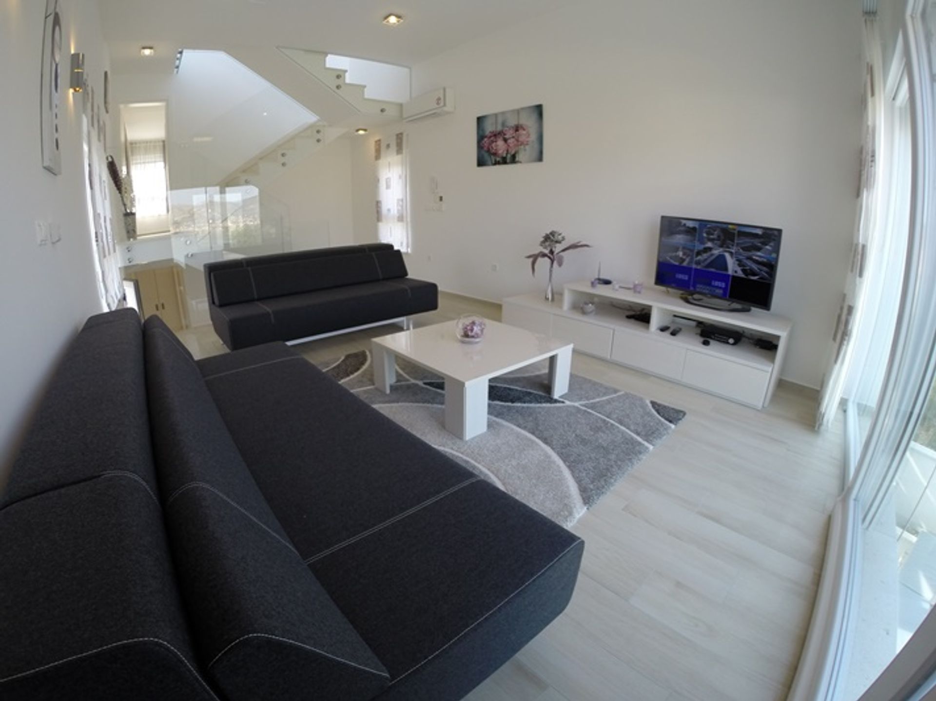 Hus i Okrug Gornji, Split-Dalmatia County 12547926