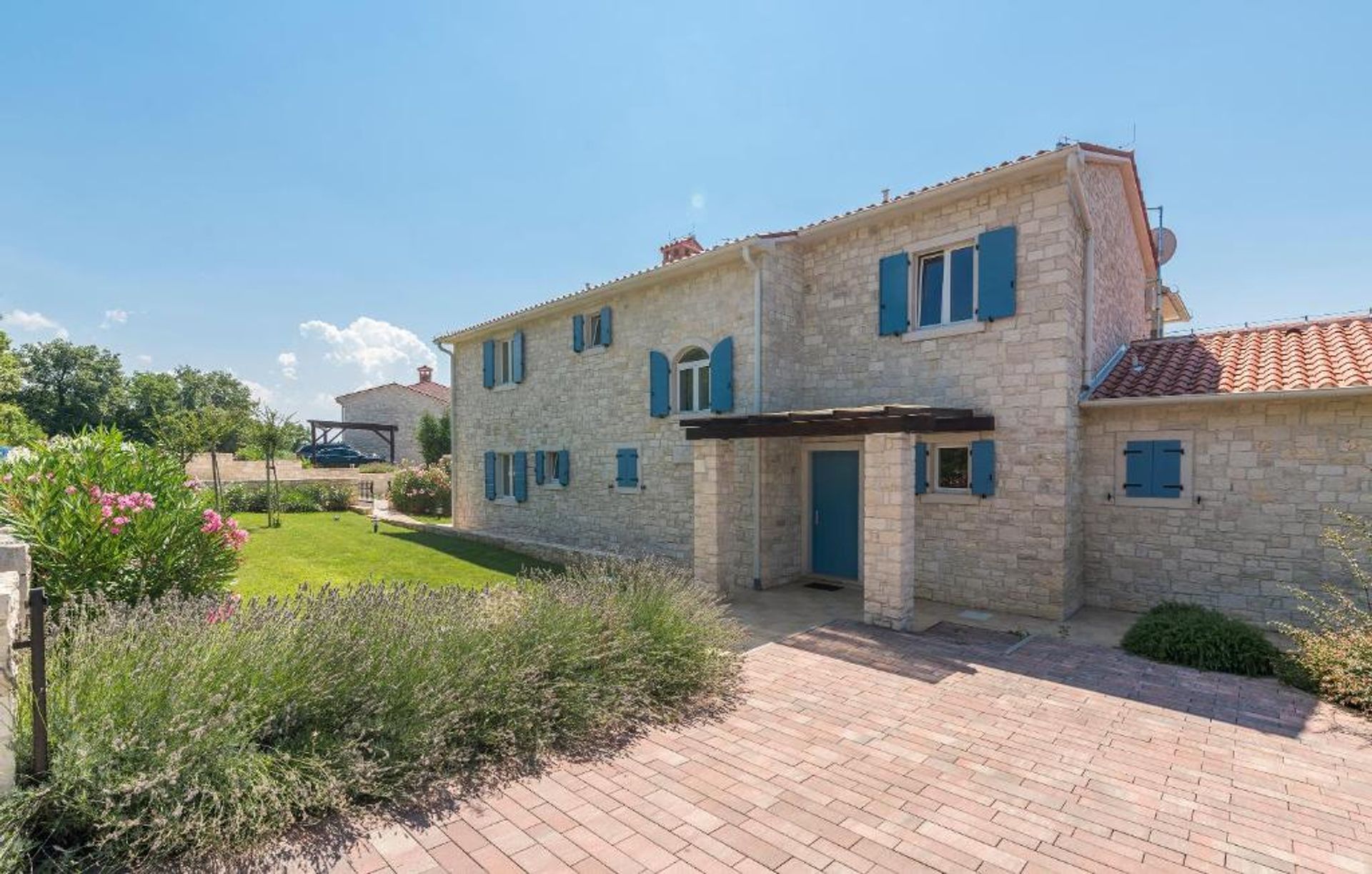 casa en Višnjan, Istria County 12547931