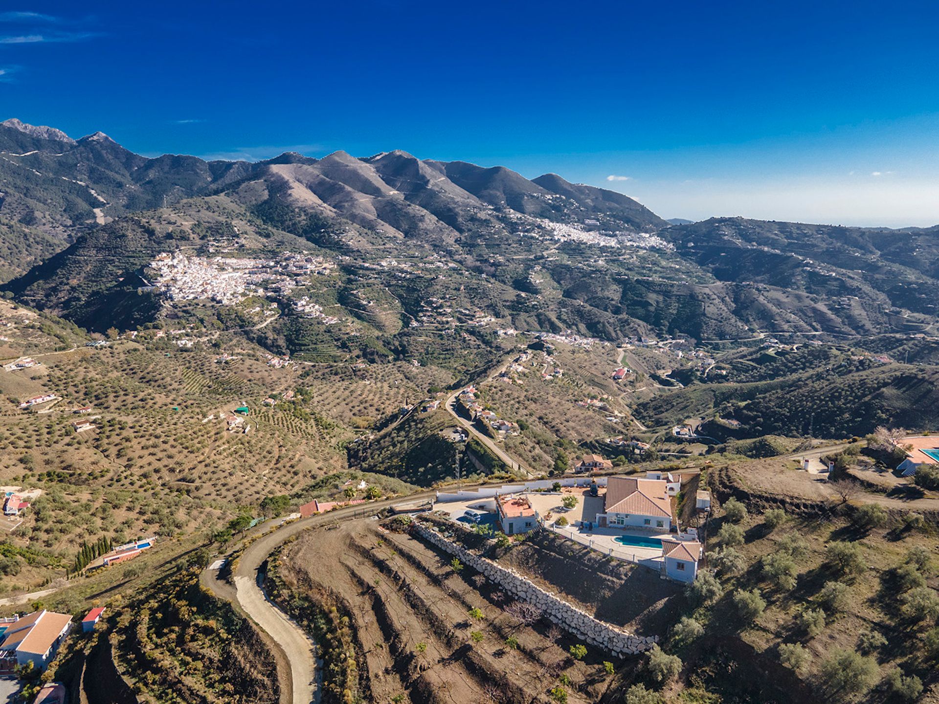 房子 在 Canillas de Albaida, Andalucía 12548098