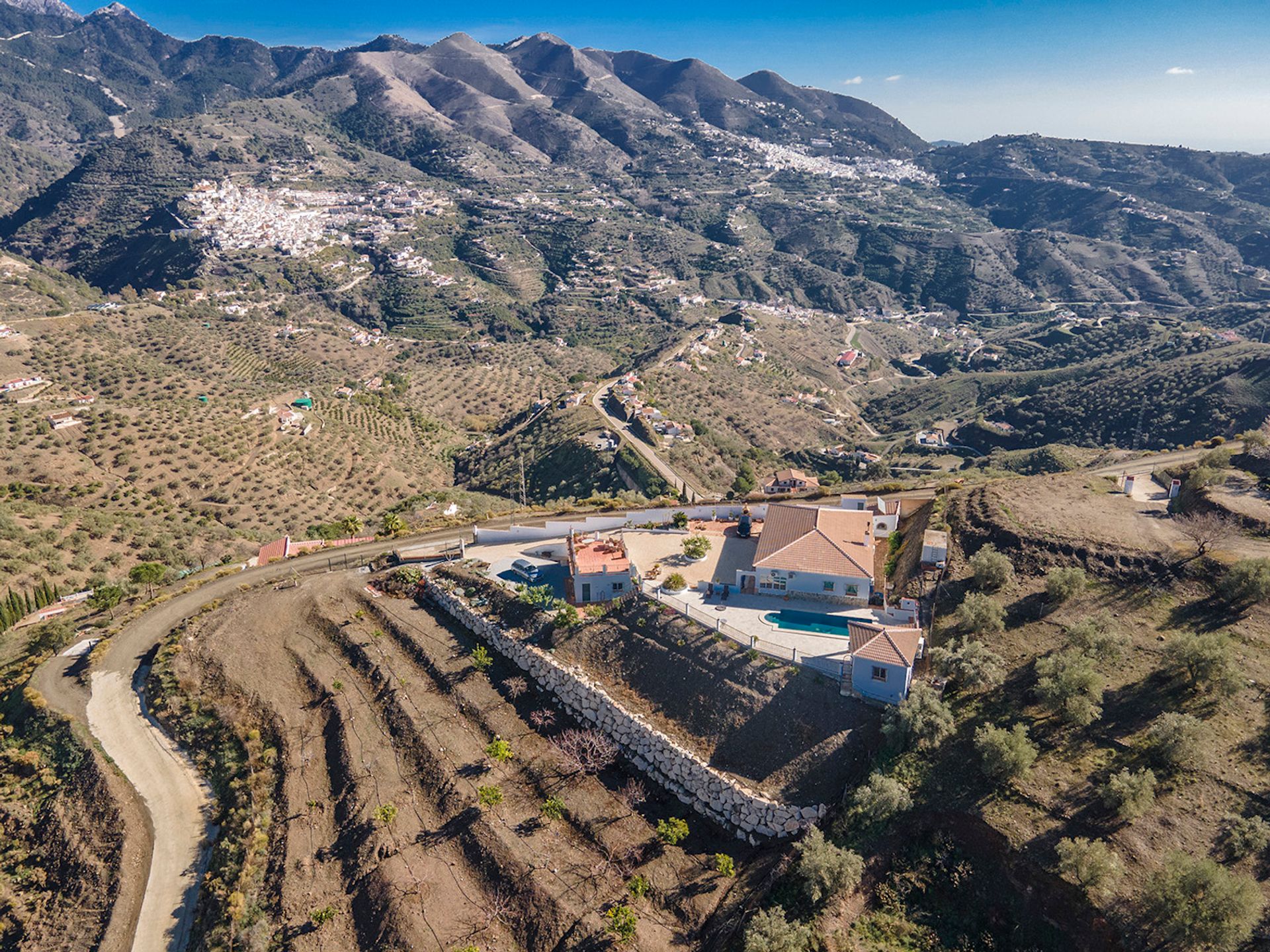 房子 在 Canillas de Albaida, Andalucía 12548098