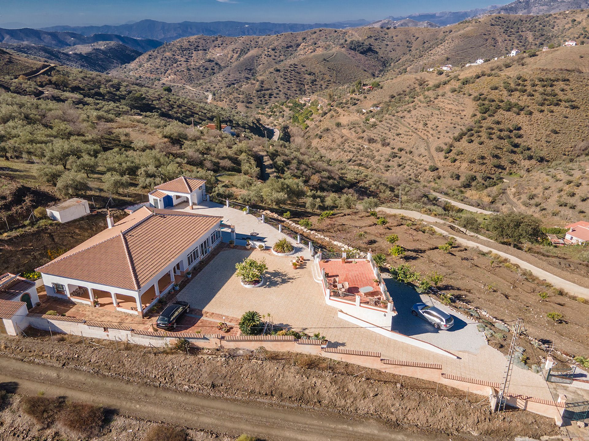 房子 在 Canillas de Albaida, Andalucía 12548098