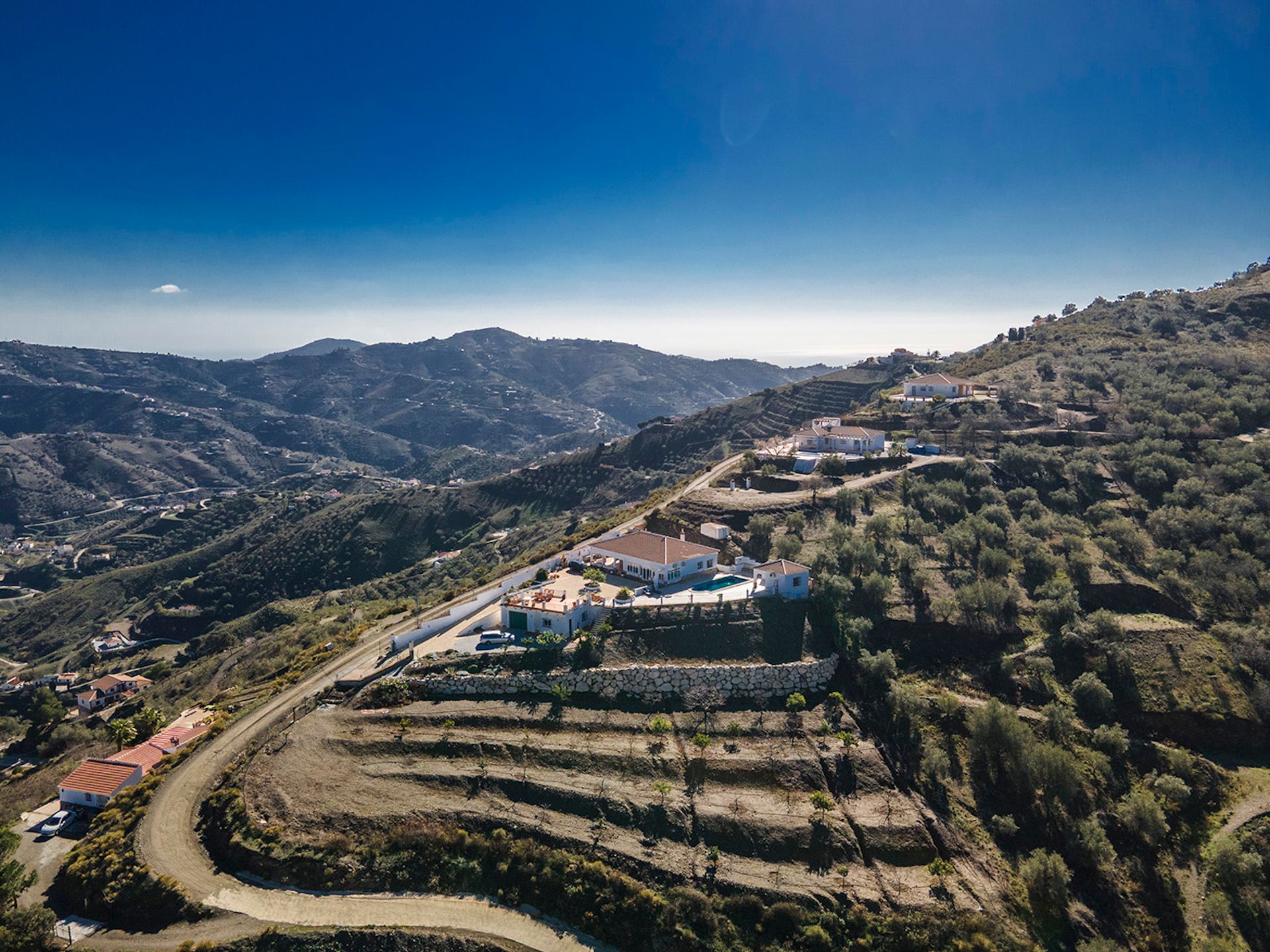 房子 在 Canillas de Albaida, Andalucía 12548098