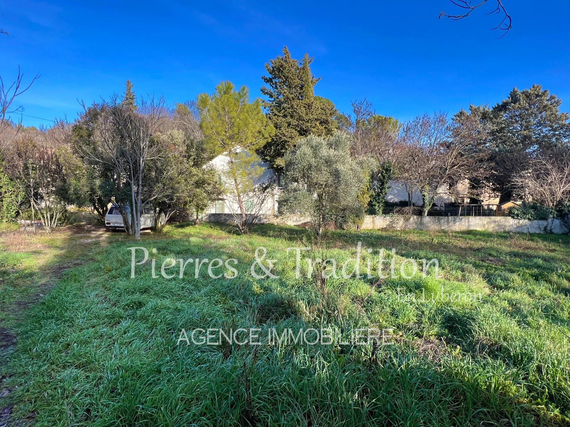 ארץ ב Apt, Provence-Alpes-Cote d'Azur 12548607