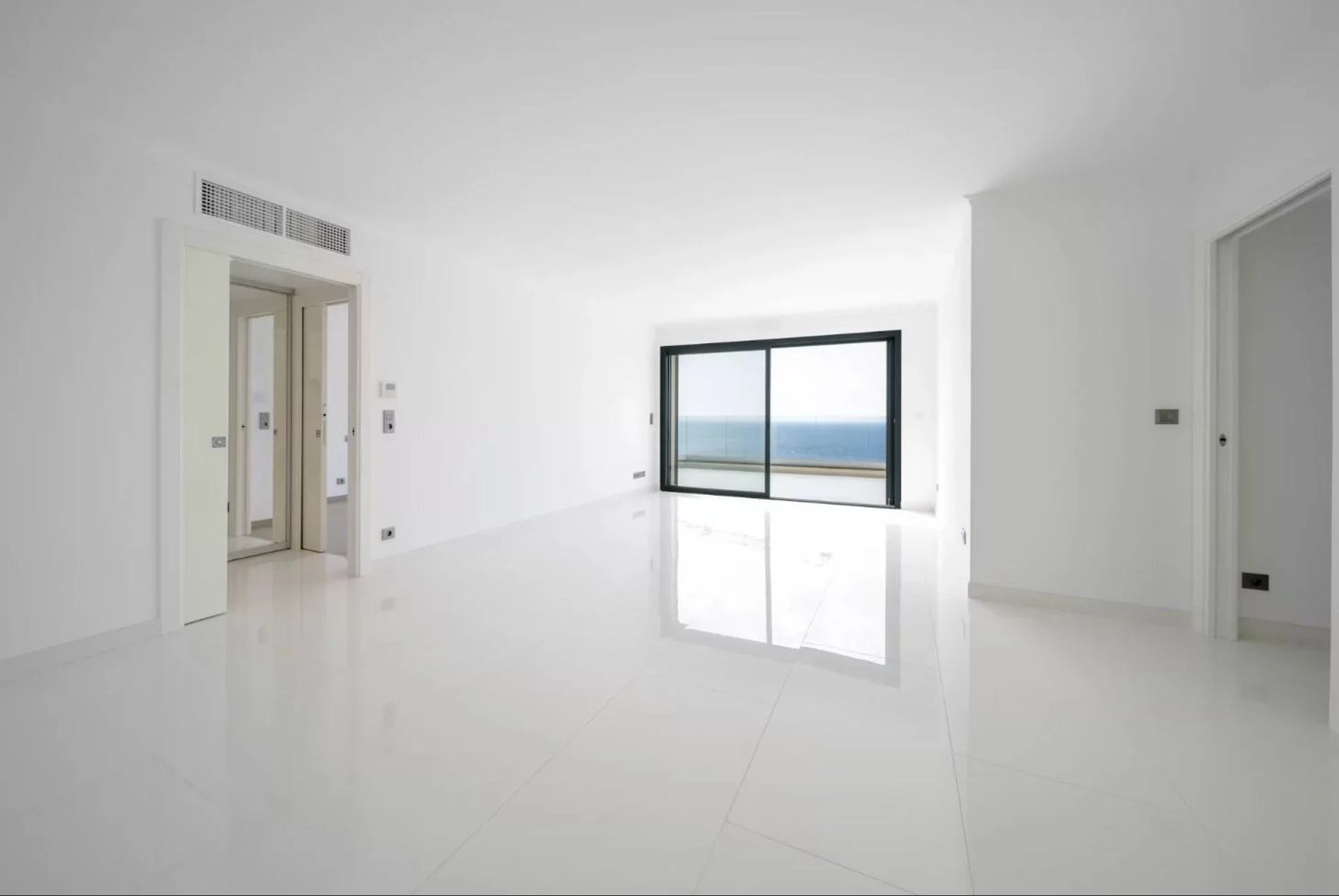 Condominium dans Roquebrune, Provence-Alpes-Côte d'Azur 12548657