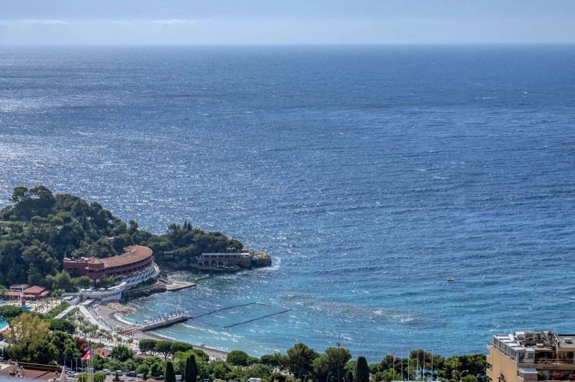 Condominium in Roquebrune-Cap-Martin, Alpes-Maritimes 12548658