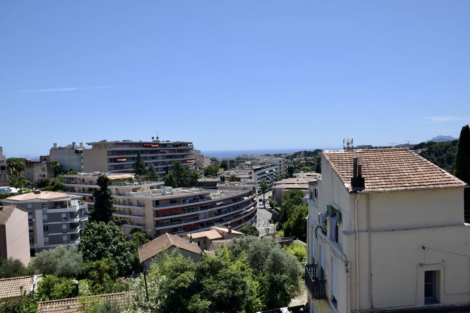 מגורים ב Le Cannet, Alpes-Maritimes 12548696