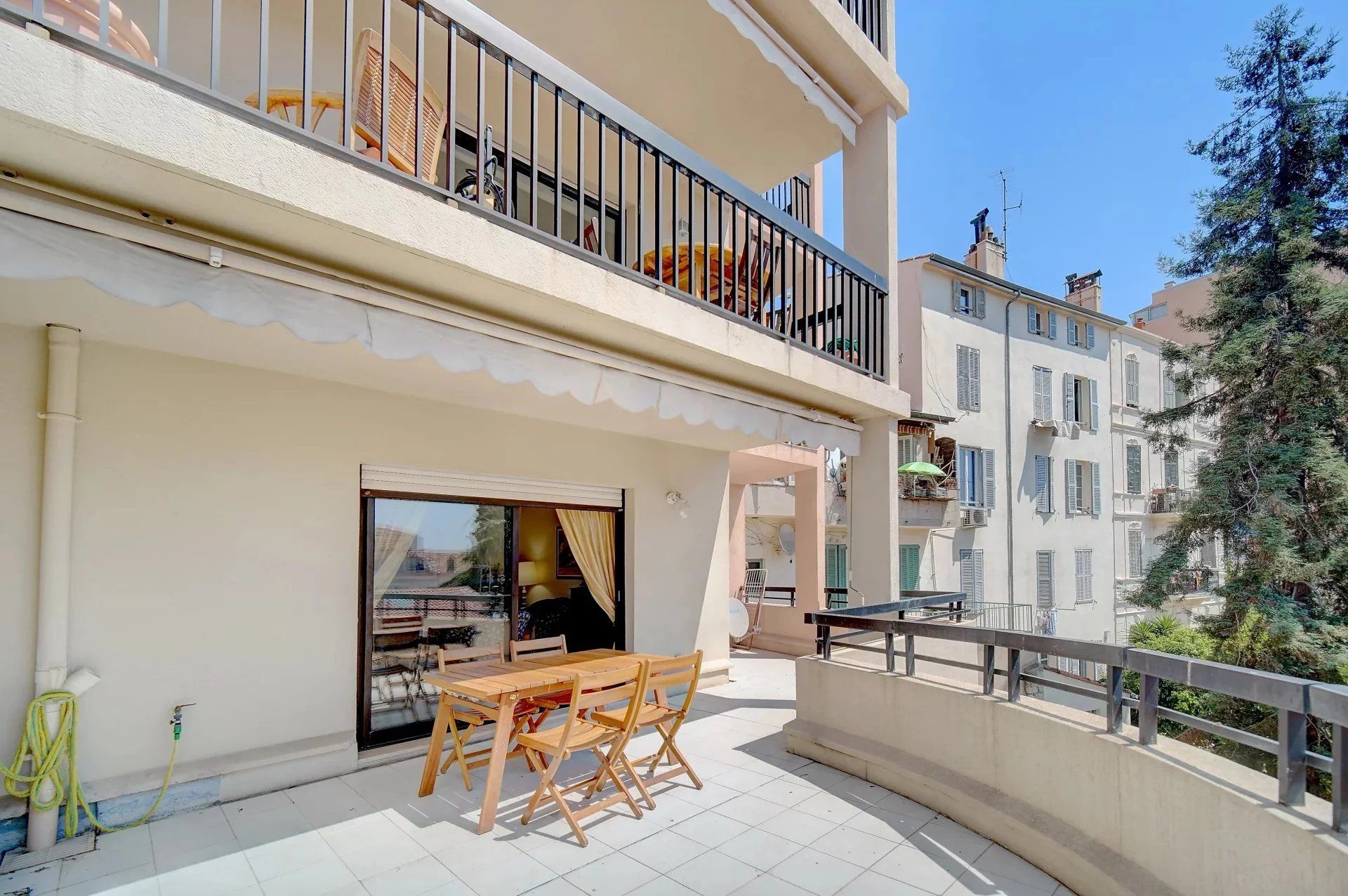 Kediaman dalam Cannes, Alpes-Maritimes 12548728