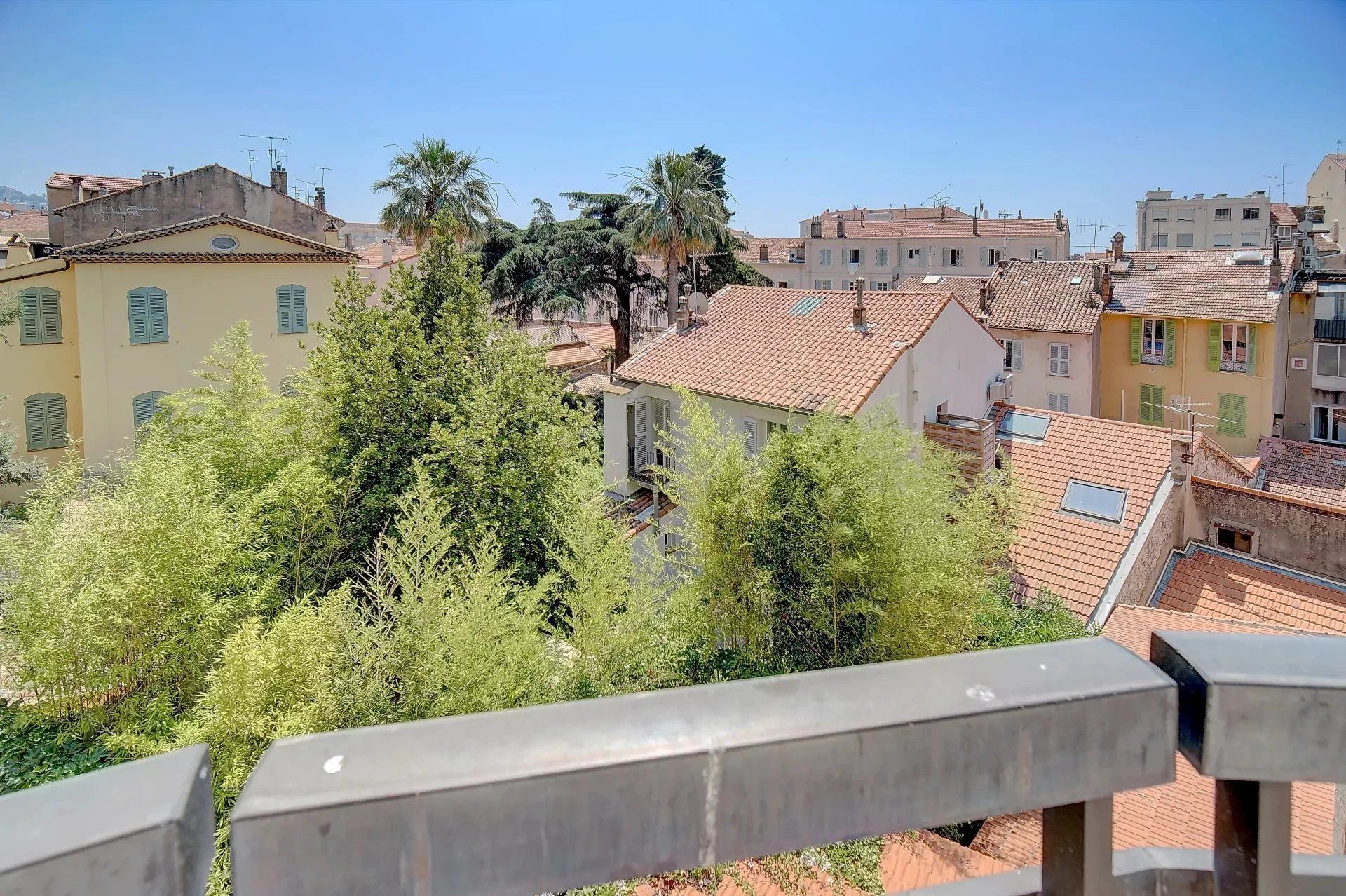 Residencial en Cannes, Alpes-Maritimes 12548728