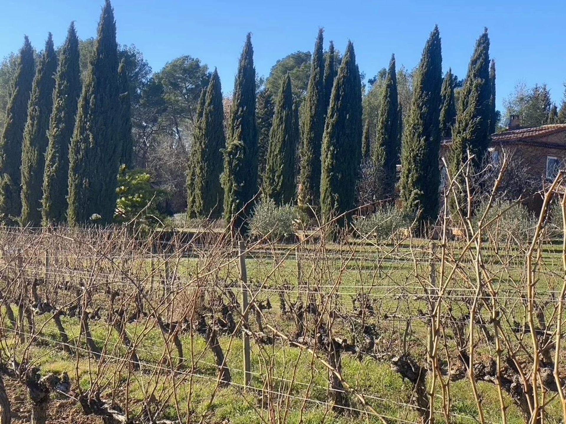 Talo sisään Tourtour, Provence-Alpes-Cote d'Azur 12549019