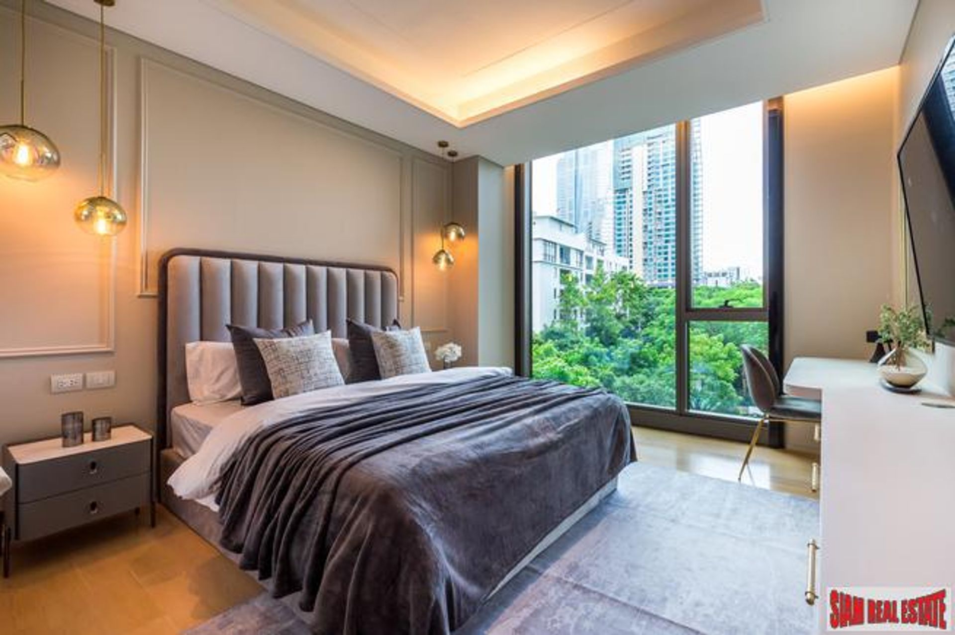 Condominium in Pathum Wan, Krung Thep Maha Nakhon 12549279