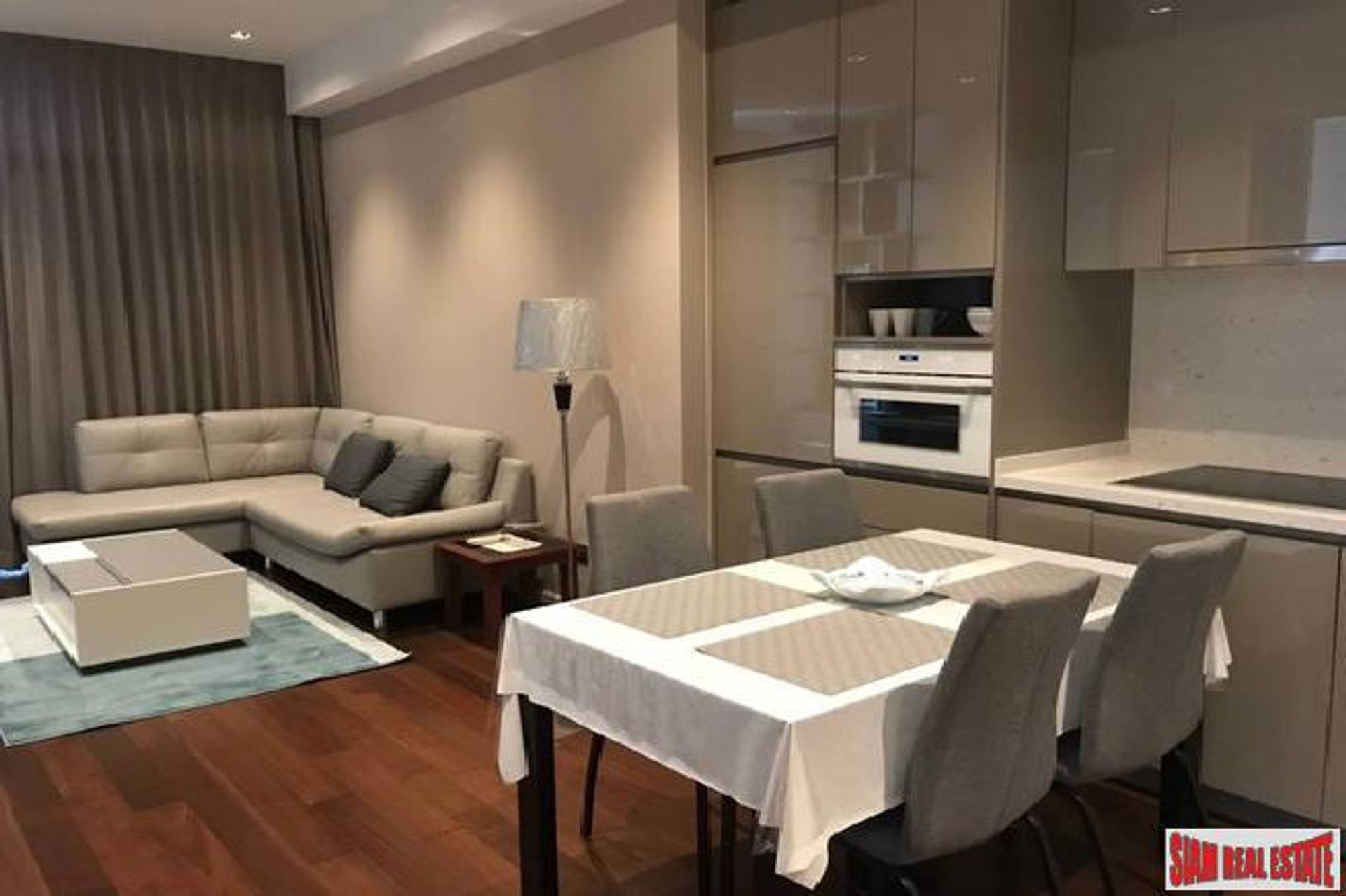 Condominium in Khlong Toei, Krung Thep Maha Nakhon 12549295