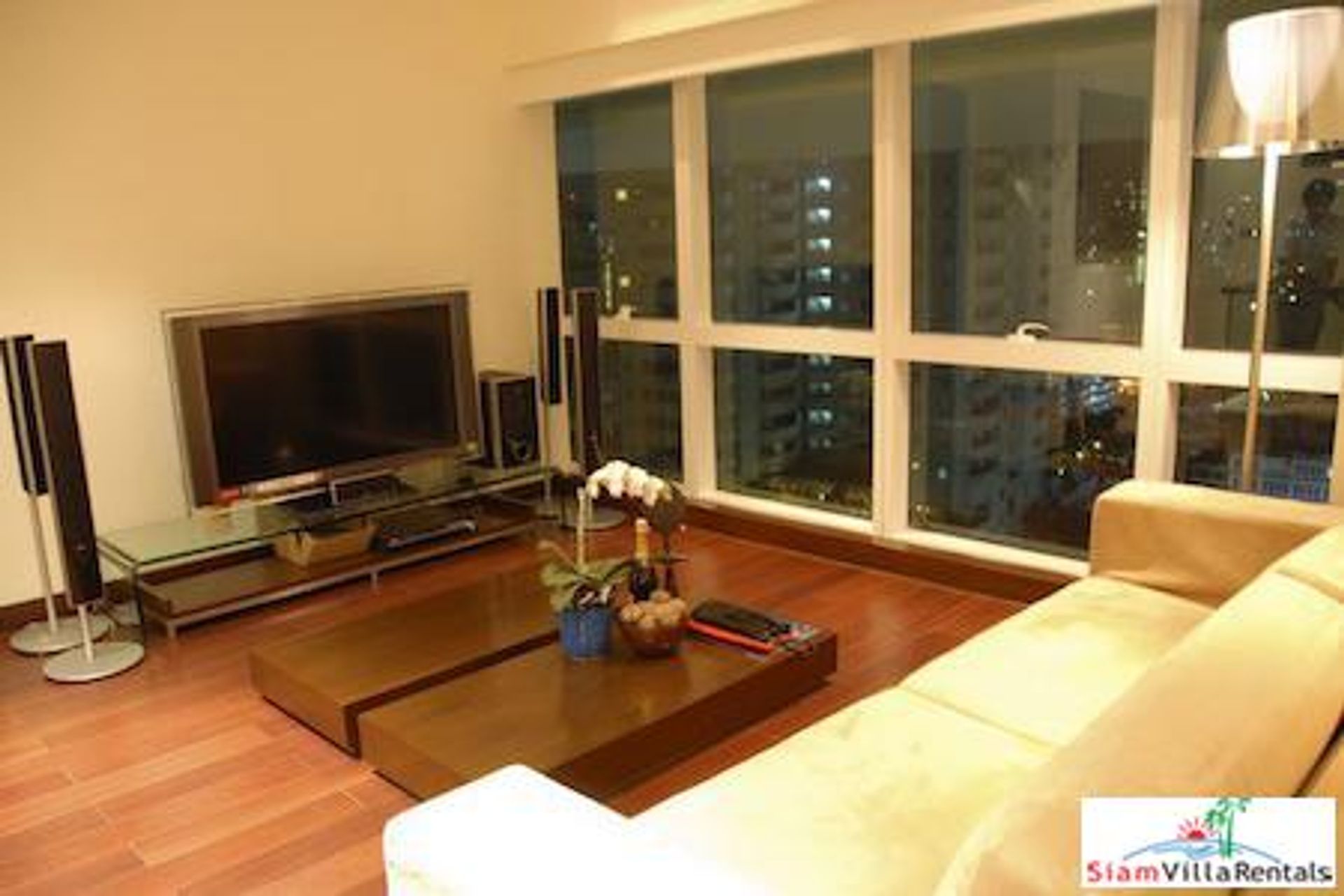 Condominio en Khlong Toei, Krung Thep Maha Nakhon 12549311