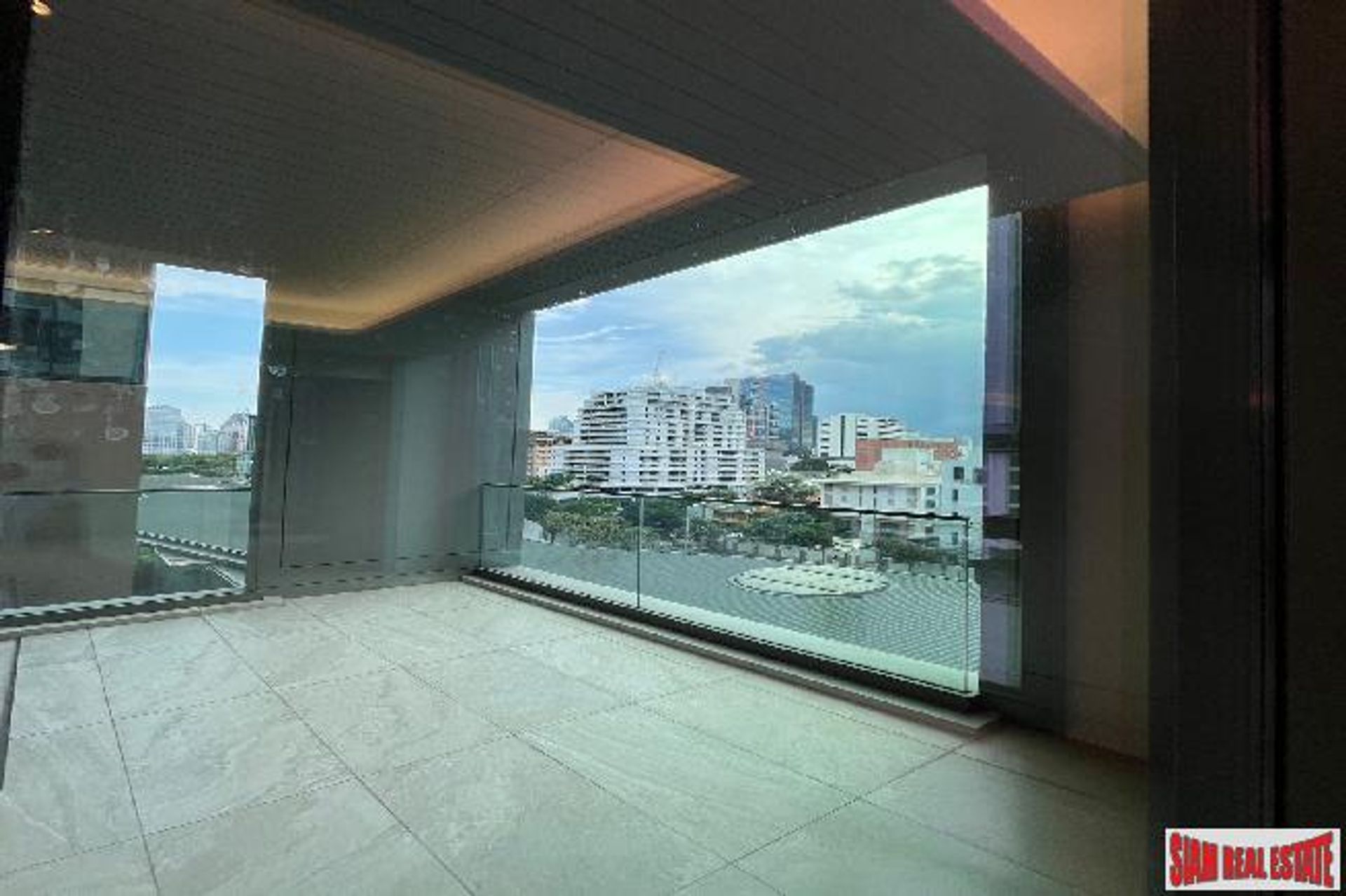 Kondominium dalam Pathum Wan, Krung Thep Maha Nakhon 12549321