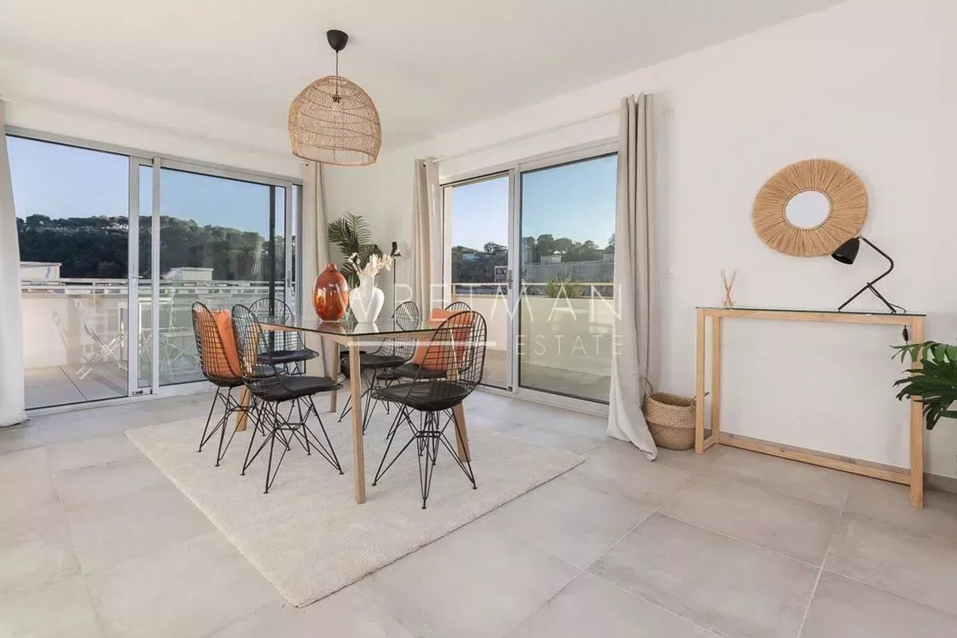 Condominium dans Cagnes-sur-Mer, Provence-Alpes-Cote d'Azur 12550420