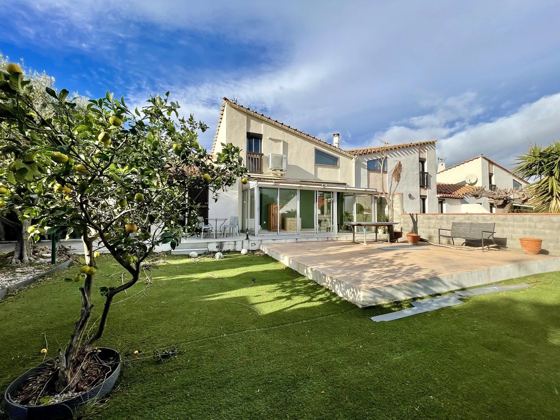 Rumah di Canet-en-Roussillon, Pyrénées-Orientales 12550528