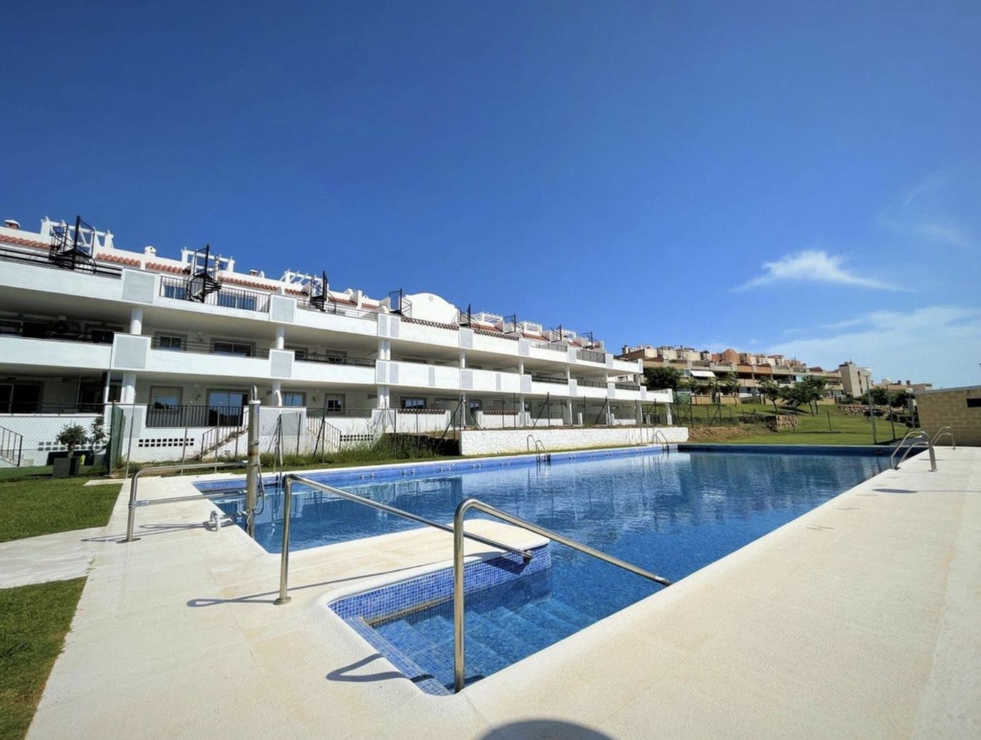 Condominium in Casares, Andalusia 12551154